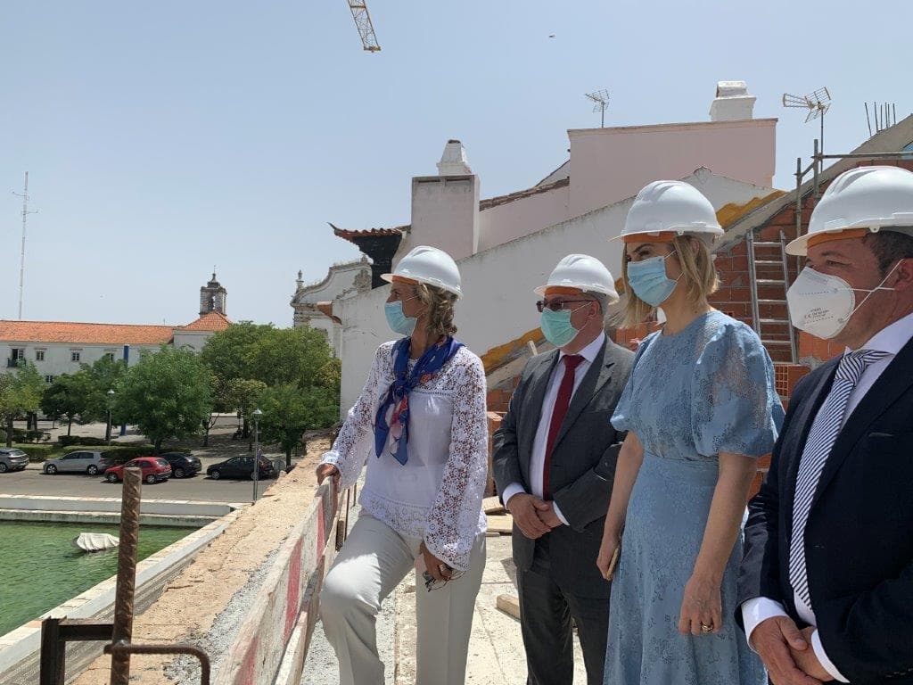 Ministra da Coesão Territorial, Ana Abrunhosa, e Secretária de Estado da Valorização do Interior, Isabel Ferreira, na visita a Estremoz, 7 julho 2020