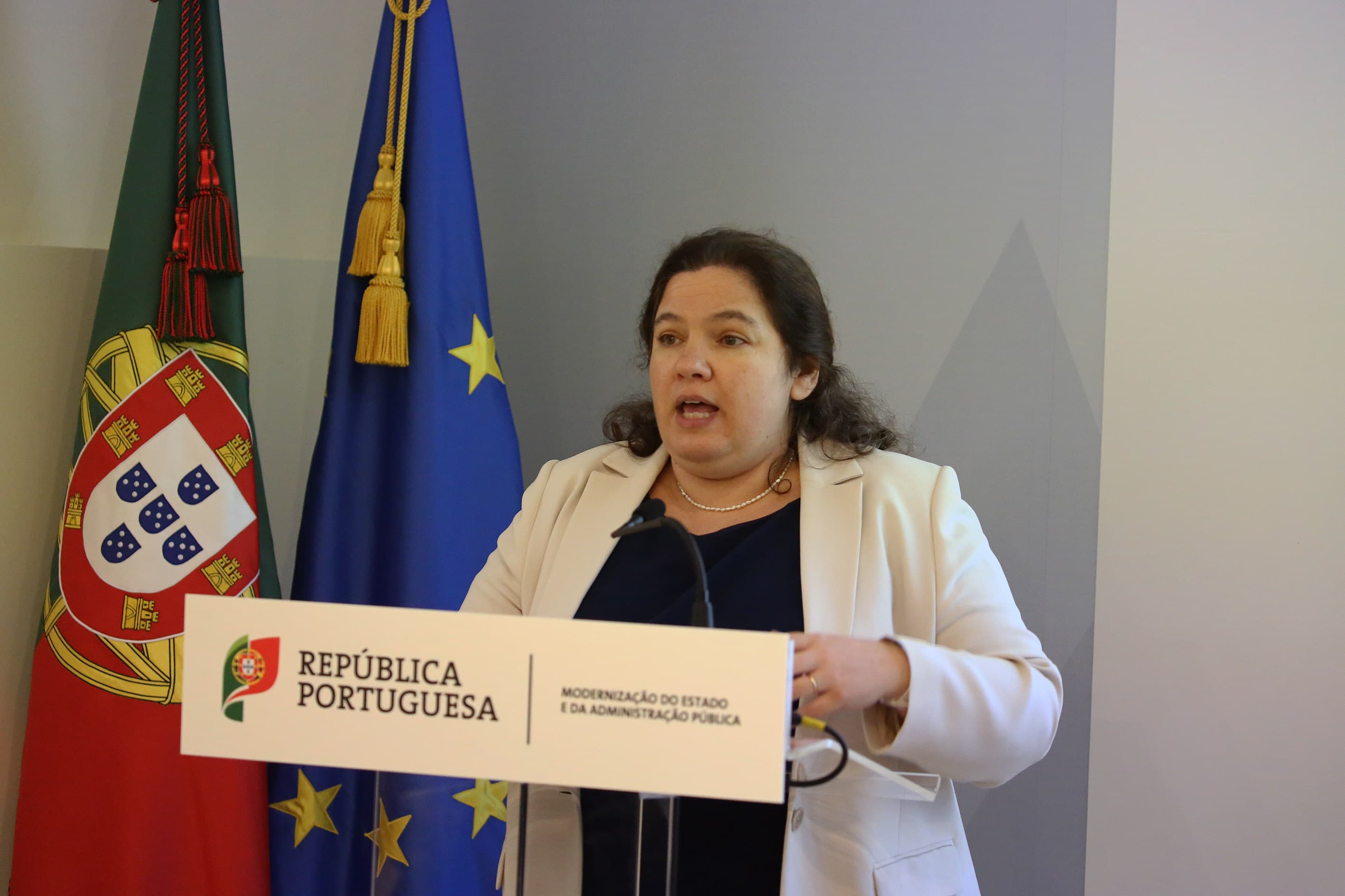 Ministra da Modernização do Estado e da Administração Pública, Alexandra Leitão, na apresentação da Estratégia para a Inovação e Modernização do Estado e da Administração Pública 2020-2023, Lisboa, 31 julho 2020 (Foto: João Bica)