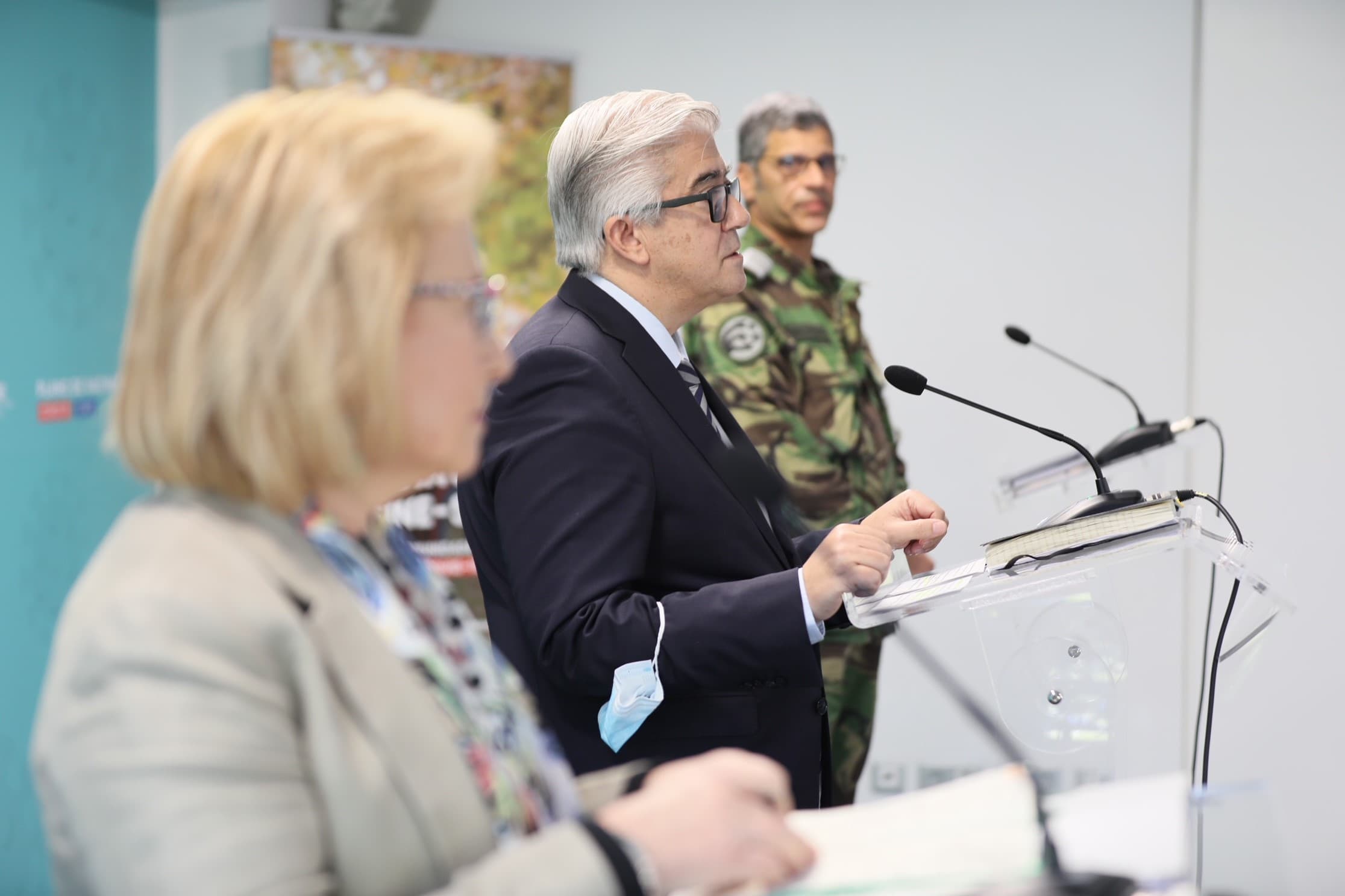 Secretário de Estado Adjunto e da Saúde, António Sales, intervém na conferência de Imprensa sobre a campanha de vacinação contra a Covid-19 e a gripe sazonal, Lisboa, 12 novembro 2021 (foto: João Bica)