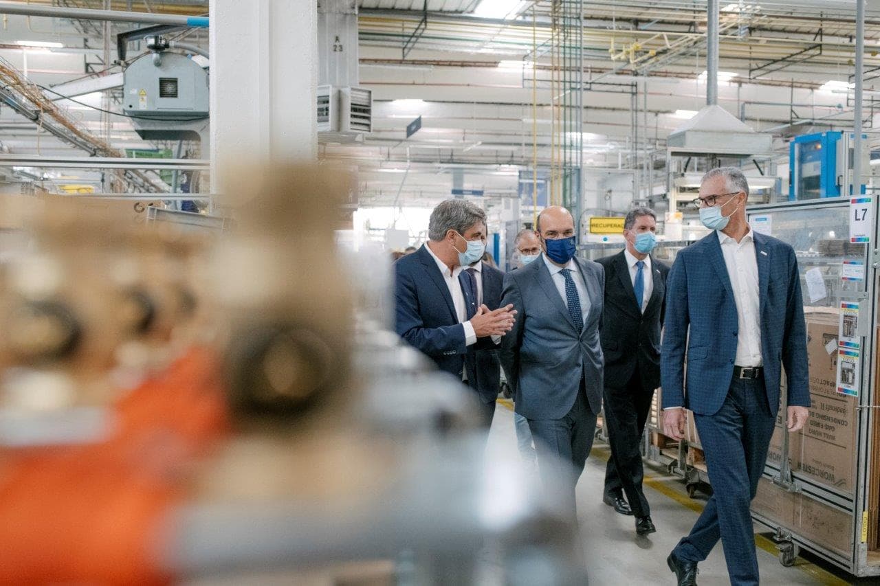 Ministro de Estado, da Economia e da Transição Digital, Pedro Siza Vieira, na visita à unidade de termotecnologia da Bosch, Aveiro, 1 outubro 2021 (foto: Diogo Moreira)