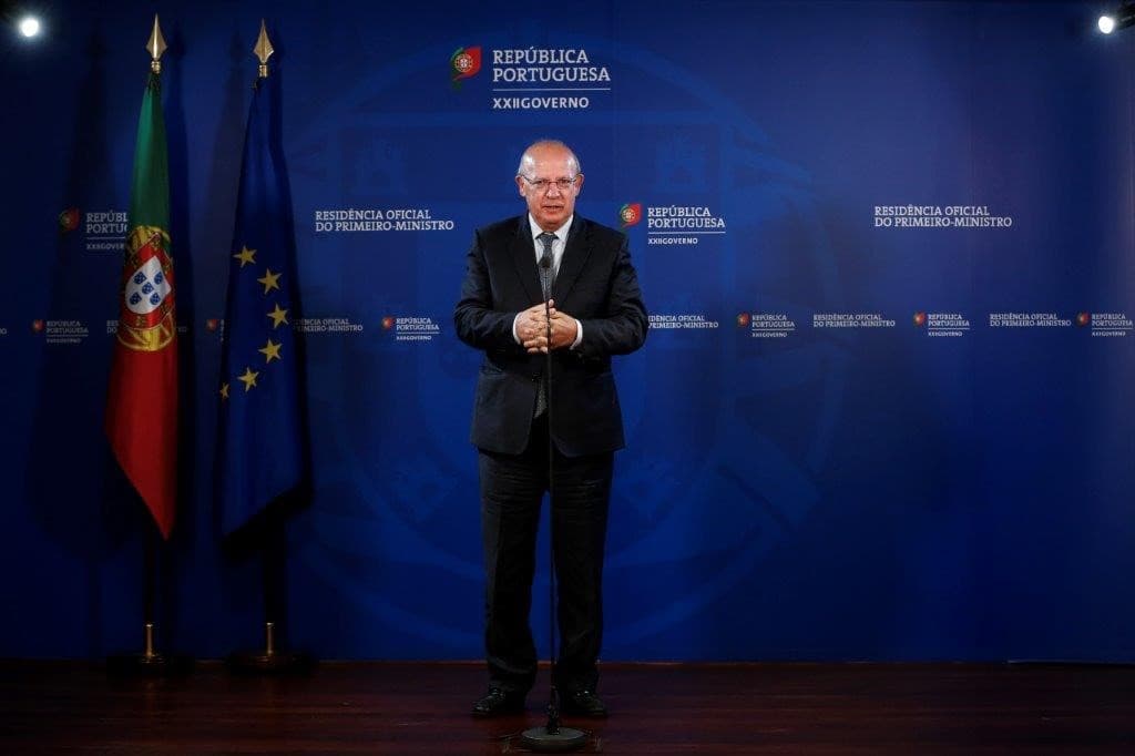 Ministro de Estado e dos Negócios Estrangeiros, Augusto Santos Silva, faz declaração no final da reunião da Comissão Permanente de Concertação Social, Lisboa, 21 abril 2020 (foto: Rodrigo Antunes/Lusa)