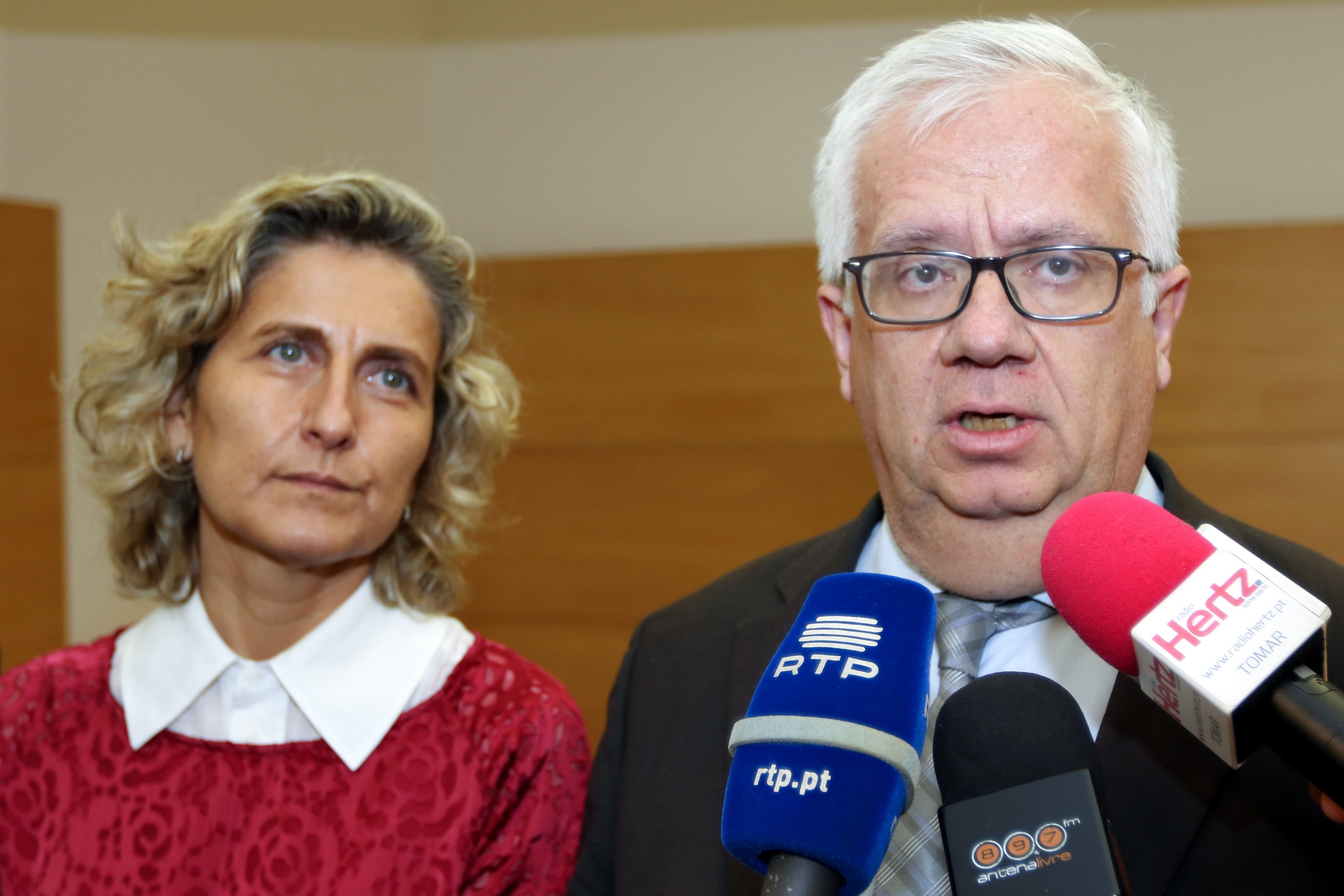 Ministros da Administração Interna, Eduardo Cabrita, e da Coesão Territorial, Ana Abrunhosa, no balanço da aplicação do Fundo de Solidariedade da União Europeia aos incêndios de 2017, Mação, 20 dezembro 2019 (Foto: António José/Lusa)