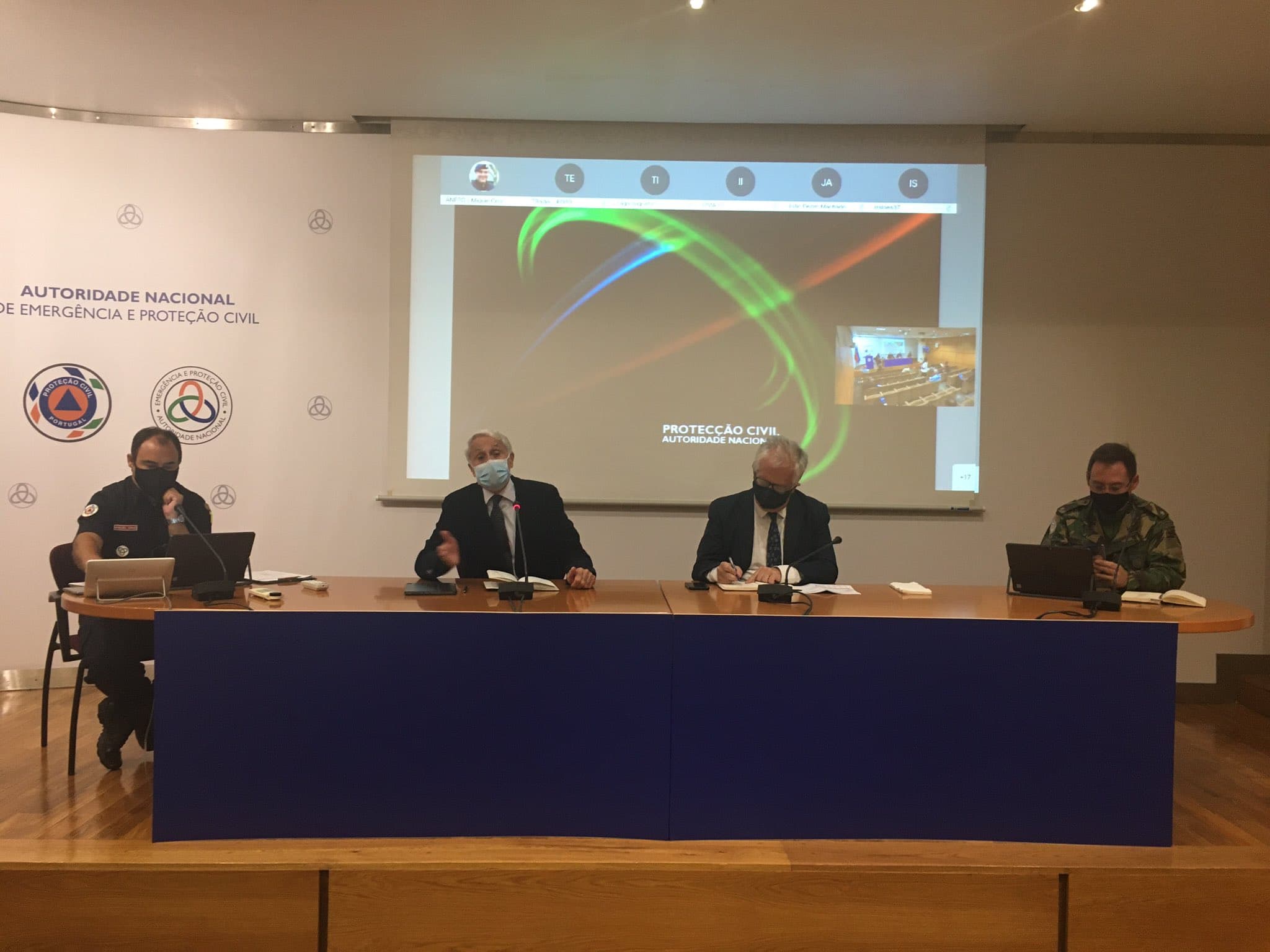 Ministro da Administração Interna, Eduardo Cabrita, na conferência de imprensa após da reunião do Centro de Coordenação Operacional Nacional, Oeiras, 20 outubro 2020