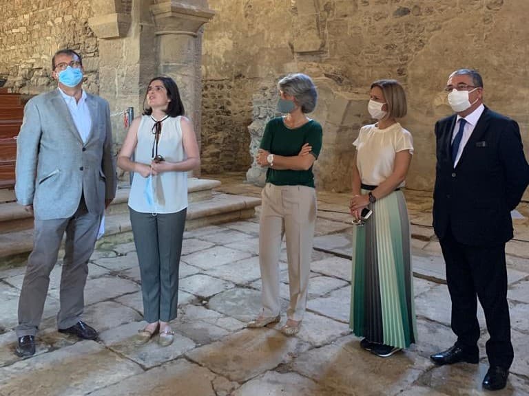 Ministra da Cultura, Graça Fonseca, com o Presidente da Câmara Municipal de Coimbra, Manuel Machado, no lançamento das obras de conservação do Mosteiro de Santa Clara-a-Velha, 27 maio 2020
