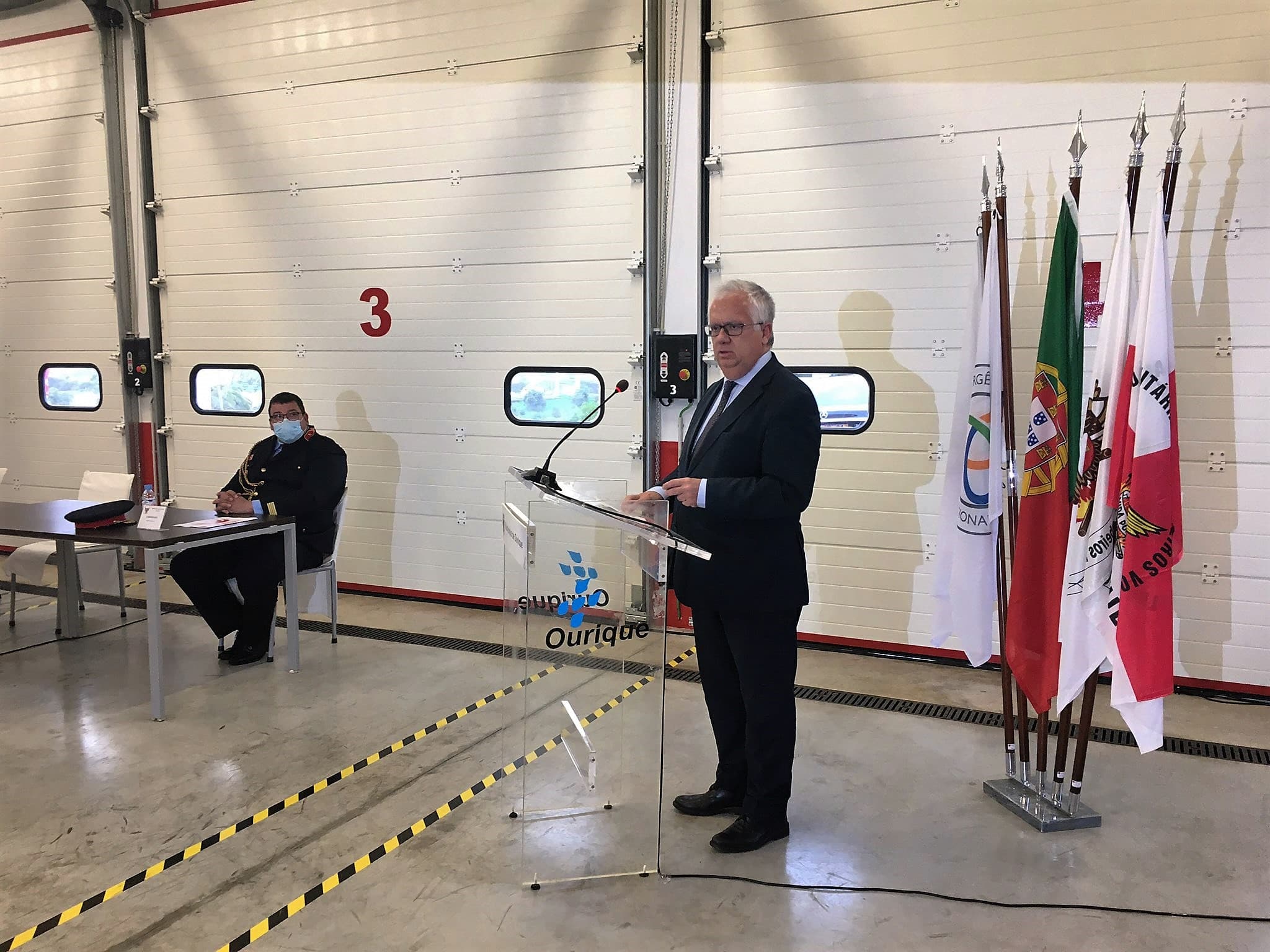 Ministro da Administração Interna, Eduardo Cabrita, na inauguração do novo quartel dos Bombeiros Voluntários de Ourique, Ourique, 27 novembro 2020