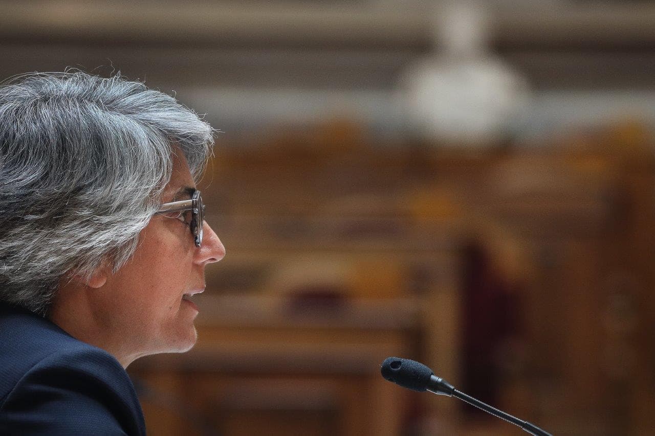 Ministra da Cultura, Graça Fonseca, na Assembleia da República, 4 maio 2021 (Foto: Mário Cruz/Lusa)