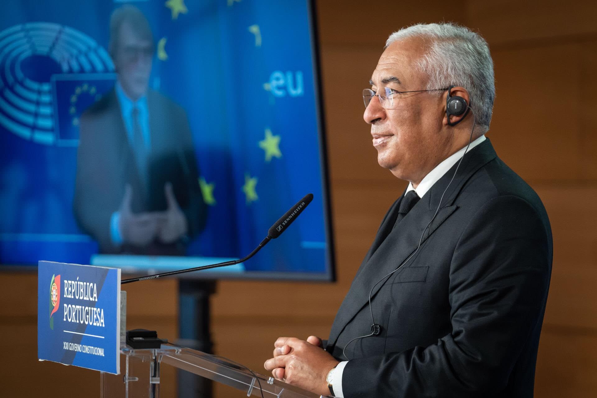 Primeiro-Ministro António Costa e Presidente do Parlamento Europeu, David Sassoli, em conferência de imprensa conjunta via internet, Lisboa e Bruxelas, 2 dezembro 2020