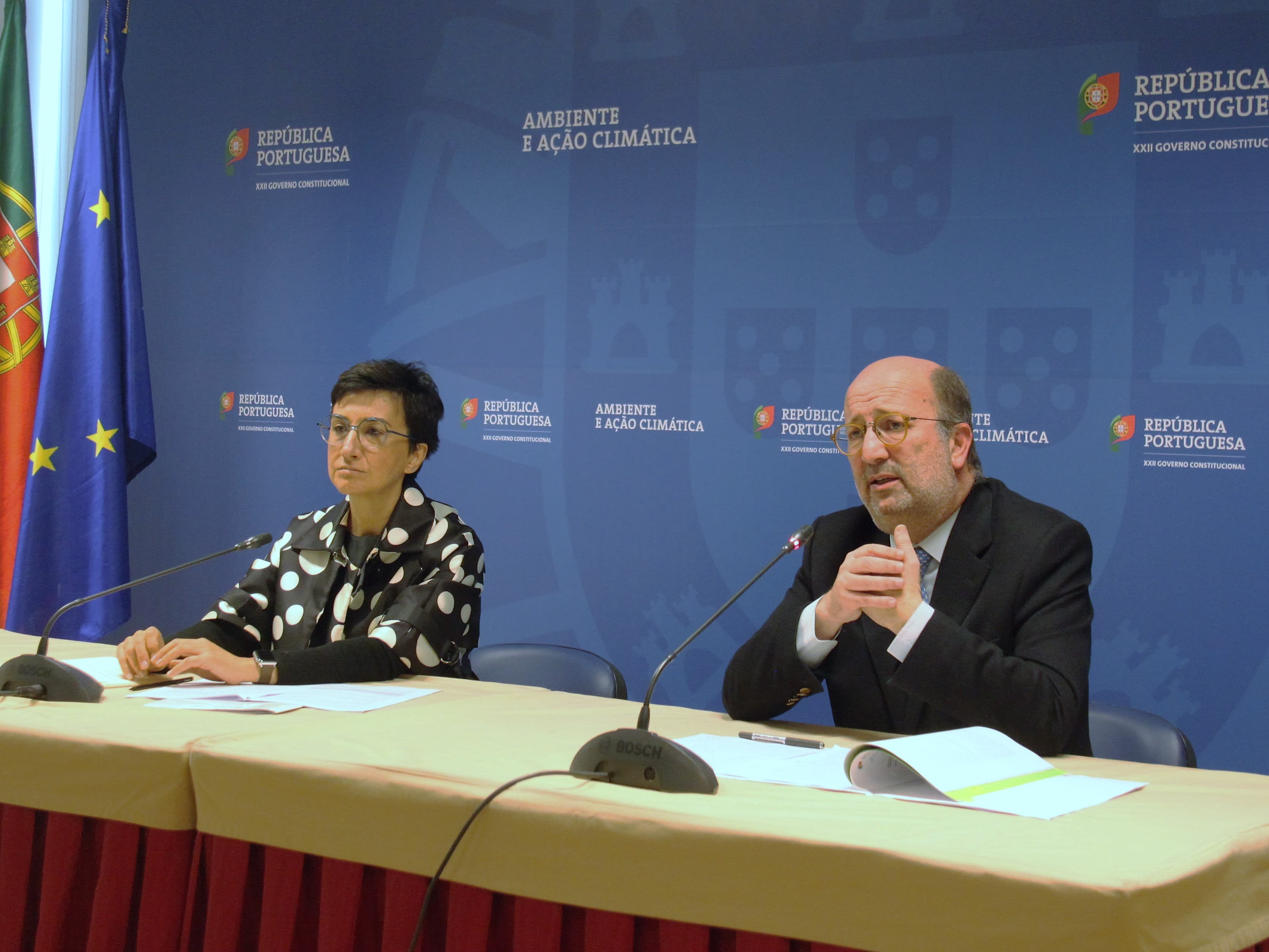Ministros do Ambiente e da Ação Climática, Matos Fernandes, e da Agricultura, Maria do Céu Albuquerque, na conferência de imprensa após a reunião da Comissão Interministerial da Seca, Lisboa, 20 novembro 2019