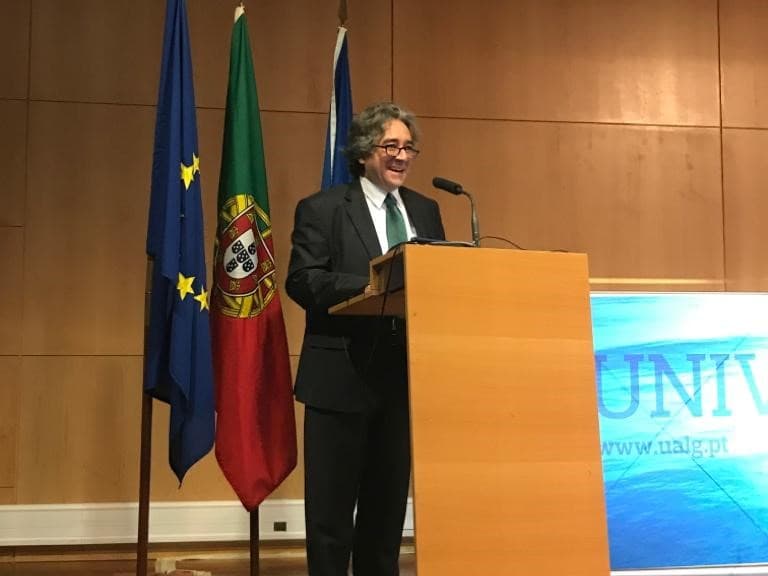 Ministro do Mar, Ricardo Serrão Santos, na conferência na sobre o stress dos oceanos, Universidade do Algarve, Faro, 11 novembro 2019