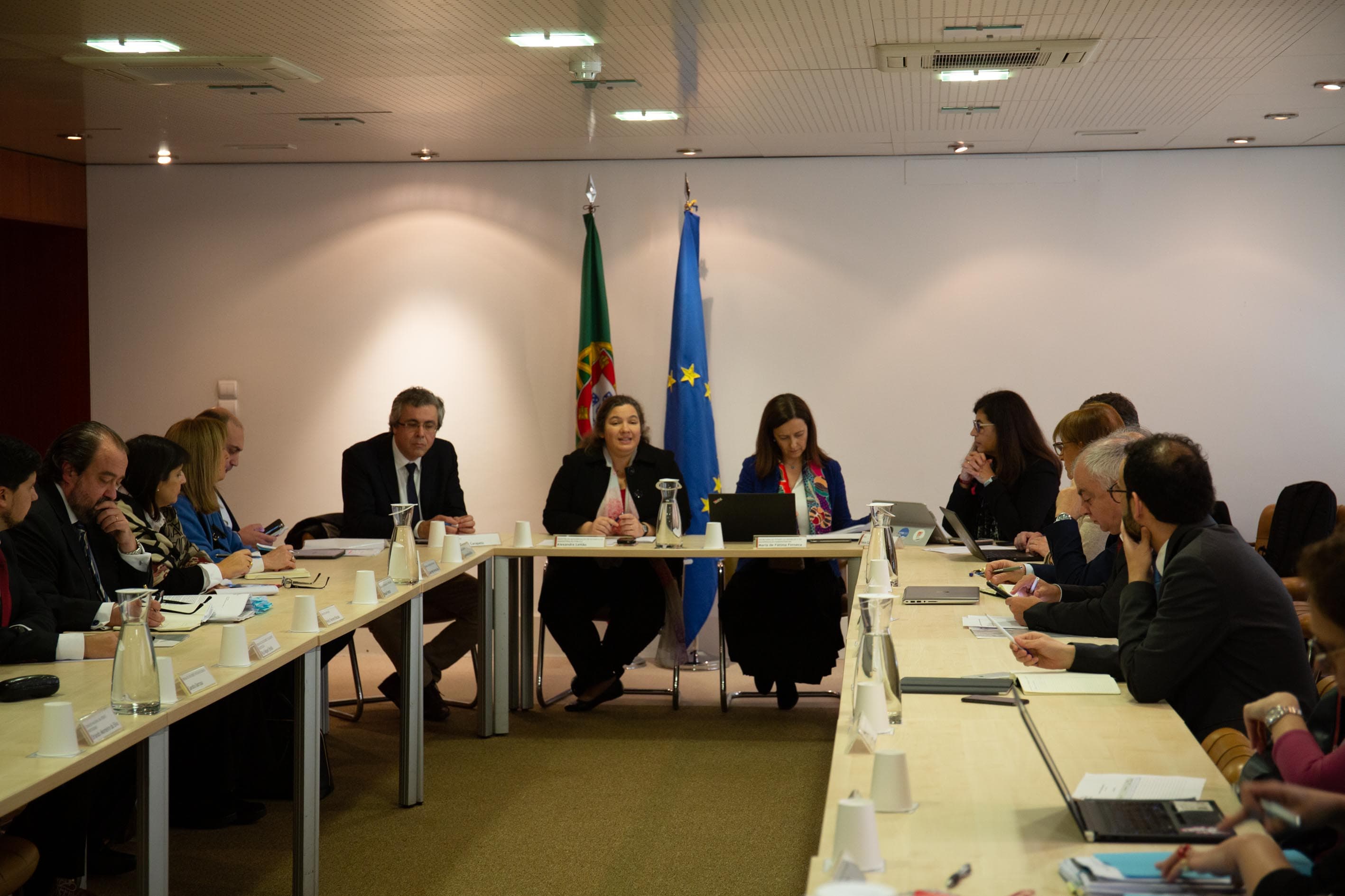 Ministra da Modernização do Estado e da Administração Pública e Secretária de Estado da Inovação e da Modernização Administrativa recebem Comissão para a Modernização Administrativa, Lisboa, 30 janeiro 2020