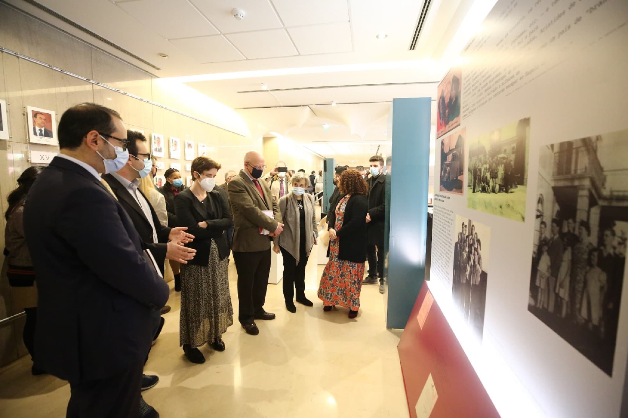 Ministra do Estado e da Presidência, Mariana Vieira da Silva, e Ministro dos Negócios Estrangeiros, Augusto Santos Silva, na inauguração da exposição «Aristides de Sousa Mendes – Razões de Humanidade», Lisboa, 25 março 2022 (foto: João Bica)