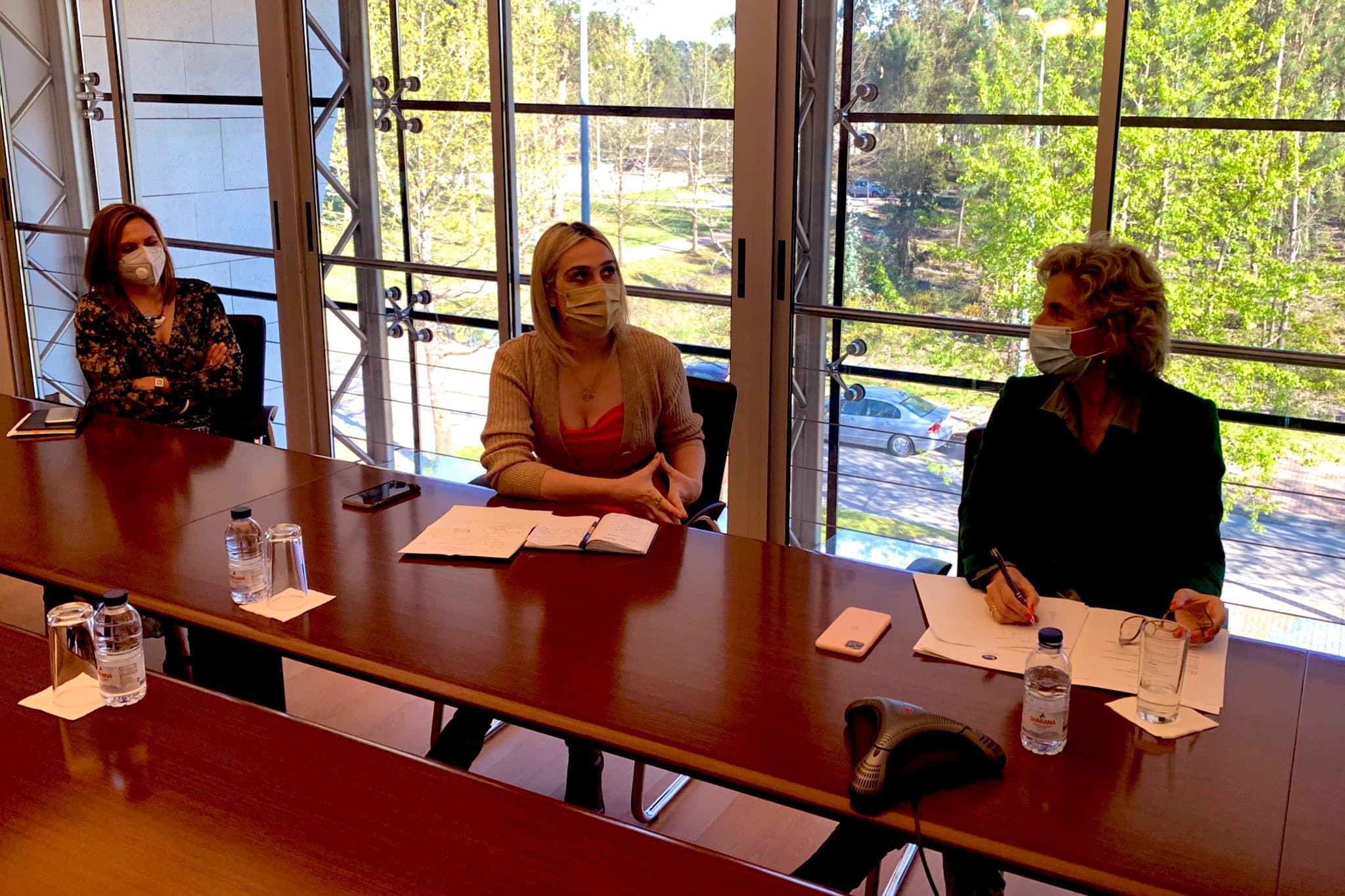 Ministra da Coesão Territorial, Ana Abrunhosa, e Secretária de Estado da Valorização do Interior, Isabel Ferreira, na reunião com a empresa Immunethep e com a Câmara Municipal no Biocant Park em Cantanhede, 22 março 2021