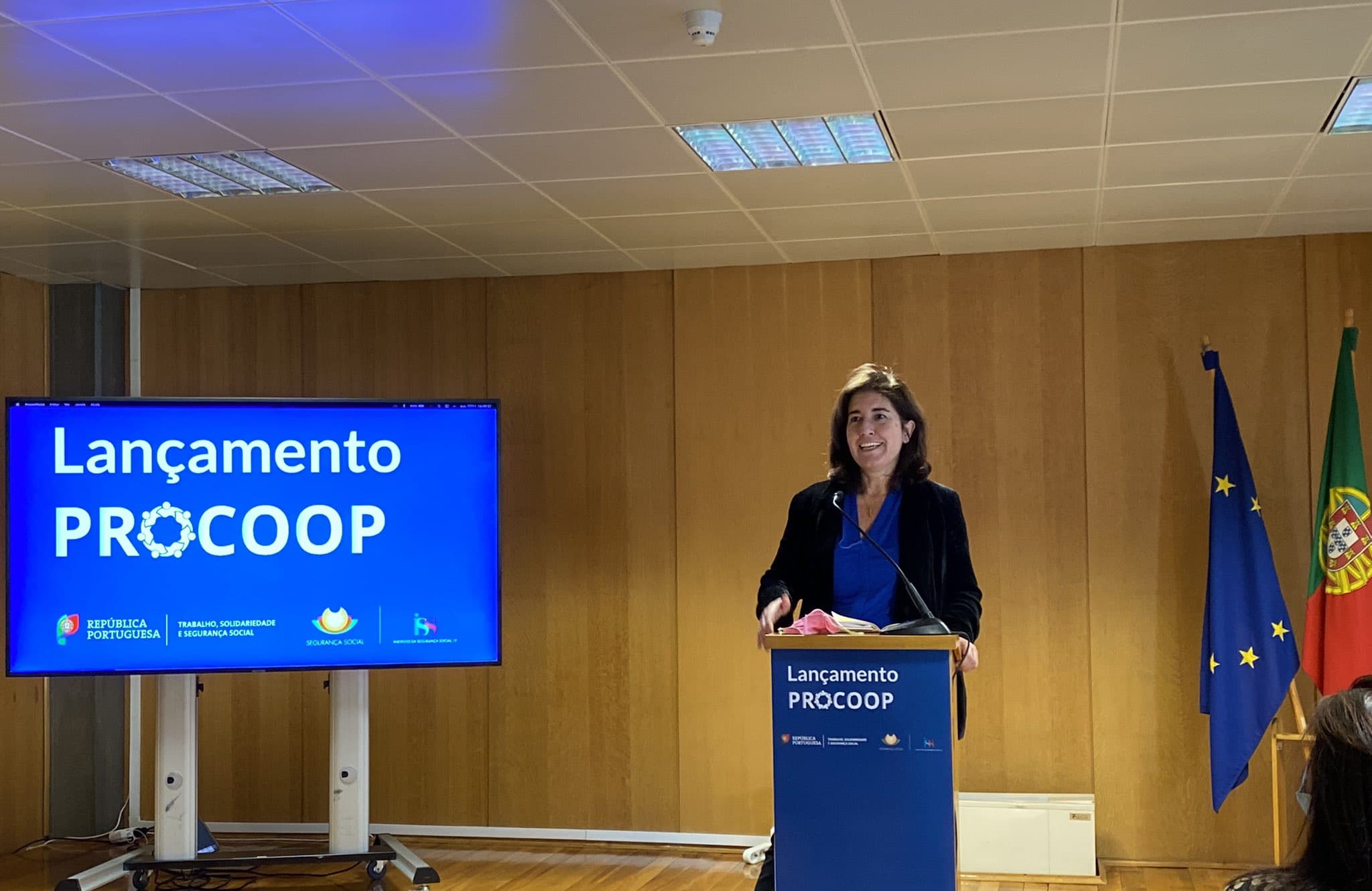 Ministra do Trabalho, Solidariedade e Segurança Social, Ana Mendes Godinho, no lançamento do Programa de Celebração ou Alargamento de Acordos de Cooperação para o Desenvolvimento de Respostas Sociais (PROCOOP), Lisboa, 18 novembro 2021