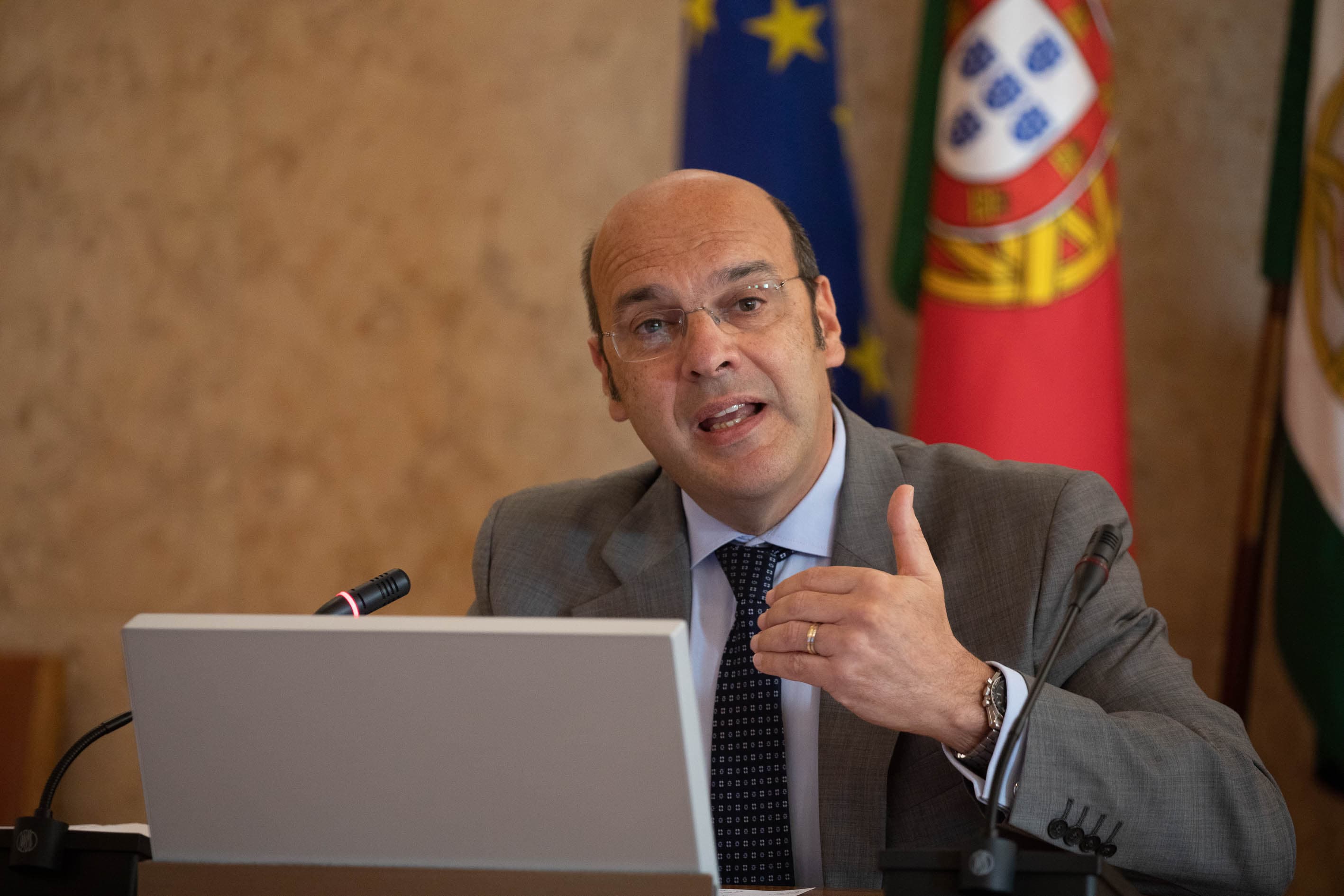 Ministro de Estado, da Economia e da Transição Digital, Pedro Siza Vieira, na Assembleia da República, 6 abril 2021 (Foto: João Bica)