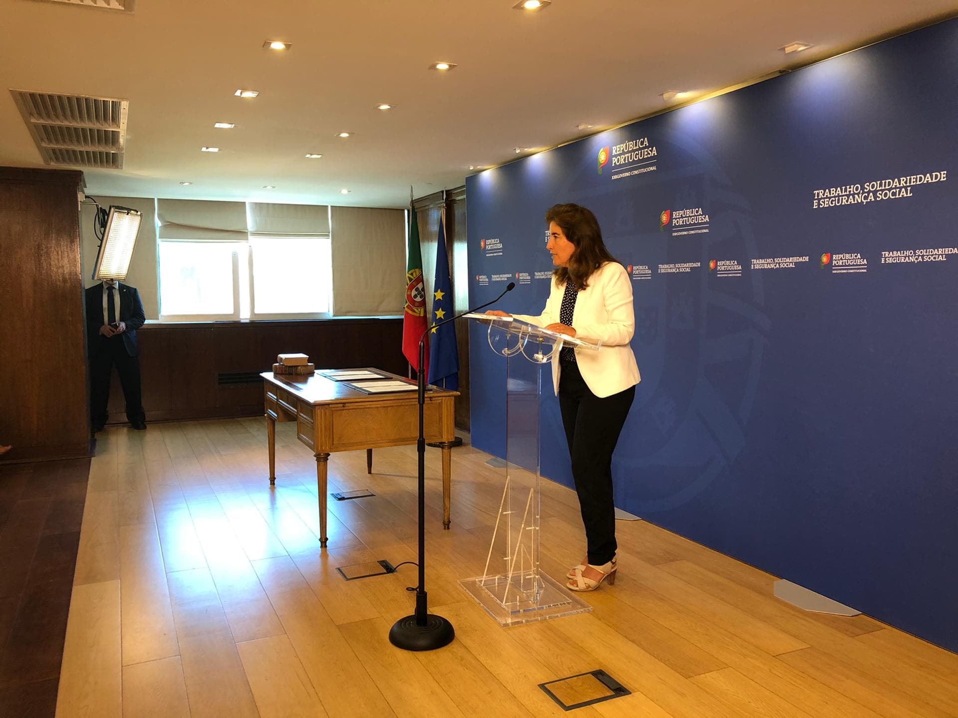 Ministra do Trabalho, Solidariedade e Segurança Social, Ana Mendes Godinho, na cerimónia de assinatura de declaração de compromisso de parceria para Reforço Excecional dos Serviços Sociais e de Saúde, 19 agosto 2020