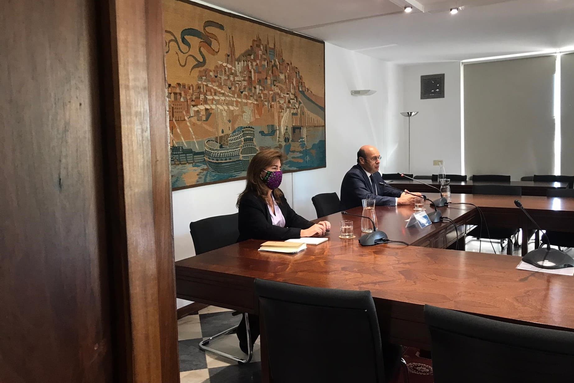 Ministro de Estado, da Economia e da Transição Digital, Pedro Siza Vieira, e Ministra do Trabalho, Solidariedade e Segurança Social, Ana Mendes Godinho, na reunião da Concertação Social, Lisboa, 30 outubro 2020