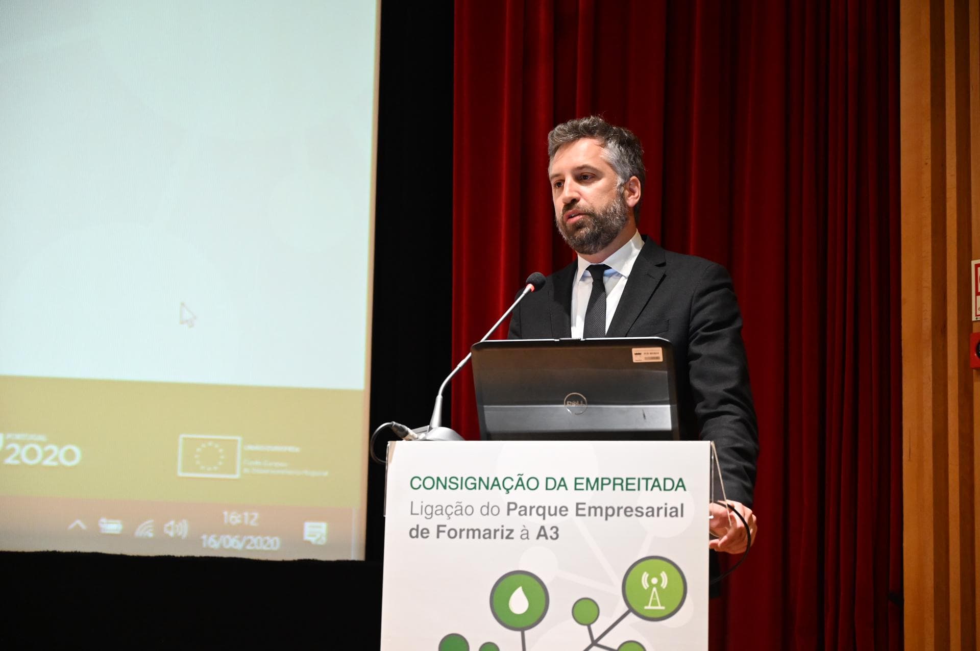 Ministro das Infraestruturas e da Habitação, Pedro Nuno Santos, no lançamento da empreitada que vai ligar a A3 à zona empresarial de Paredes de Coura, 16 junho 2020