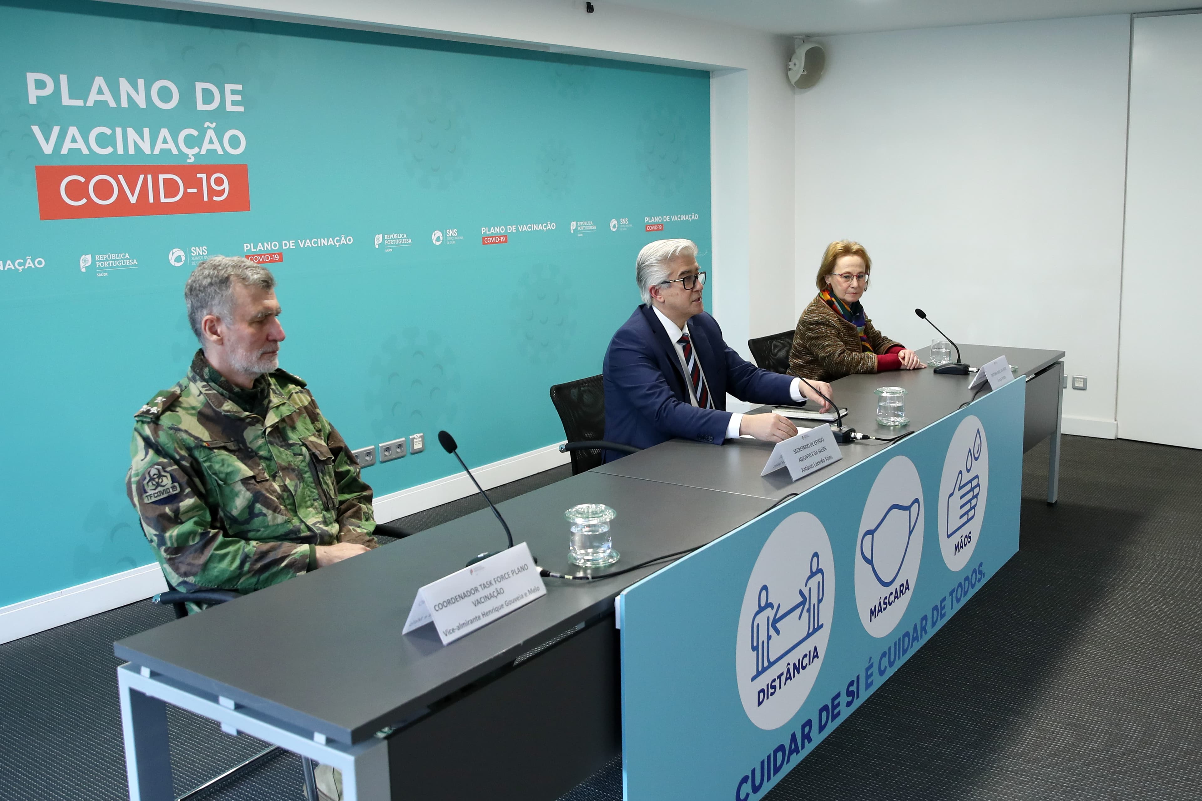 Secretário de Estado Adjunto e da Saúde, António Lacerda Sales, na conferência de imprensa de atualização de informação relativa ao Plano de Vacinação contra a covid-19, no Ministério da Saúde, Lisboa, 1 março 2021 (Foto: Manuel de Almeida/POOL/LUSA)