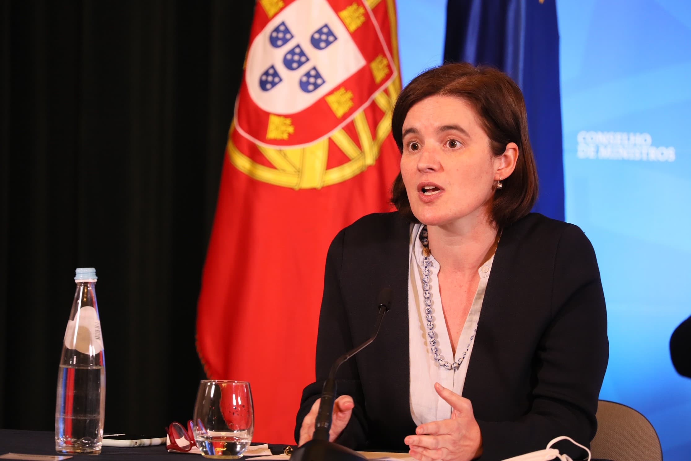 Ministra de Estado e da Presidência, Mariana Vieira da Silva, na conferência de imprensa após a reunião do Conselho de Ministros, Lisboa, 27 maio 2021 (Foto: João Bica)