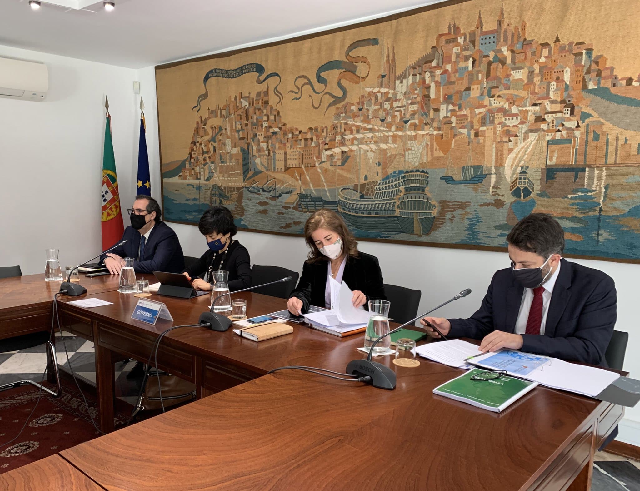 Ministra do Trabalho, Solidariedade e Segurança Social e Secretário de Estado Secretário de Estado Adjunto, do Trabalho e da Formação Profissional na reunião da Comissão Permanente de Concertação Social, Lisboa, 31 março 2021