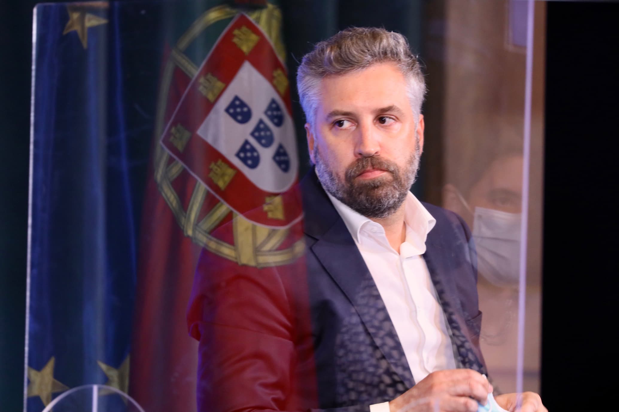 Ministro das Infraestruturas e da Habitação, Pedro Nuno Santos, na conferência de imprensa do Conselho de Ministros, Lisboa, 15 julho 2021 (foto: João Bica)