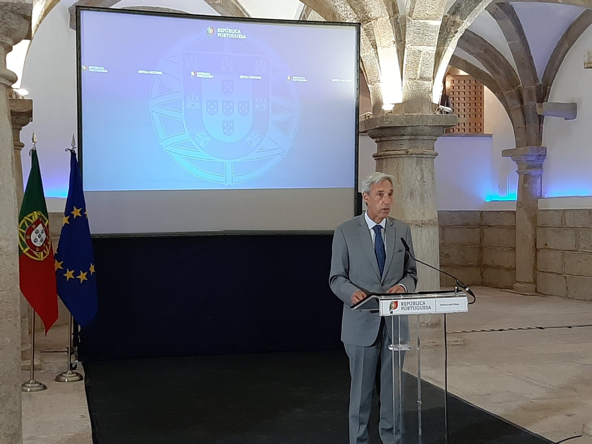 Ministro da Defesa Nacional, João Gomes Cravinho, na homenagem às Forças Armadas pelo serviço prestado de combate à pandemia, Oeiras, 18 junho 2020
