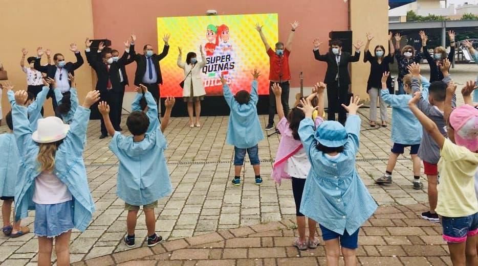 Ministro da Educação, Tiago Brandão Rodrigues, na Escola Básica José Cardoso Pires, Almada, 1 junho 2020