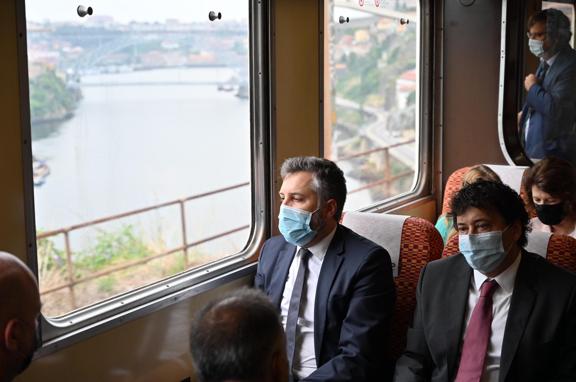 Ministro das Infraestruturas e da Habitação, Pedro Nuno Santos, durante viagem no comboio Miradouro, entre Porto e Régua, 3 junho 2020