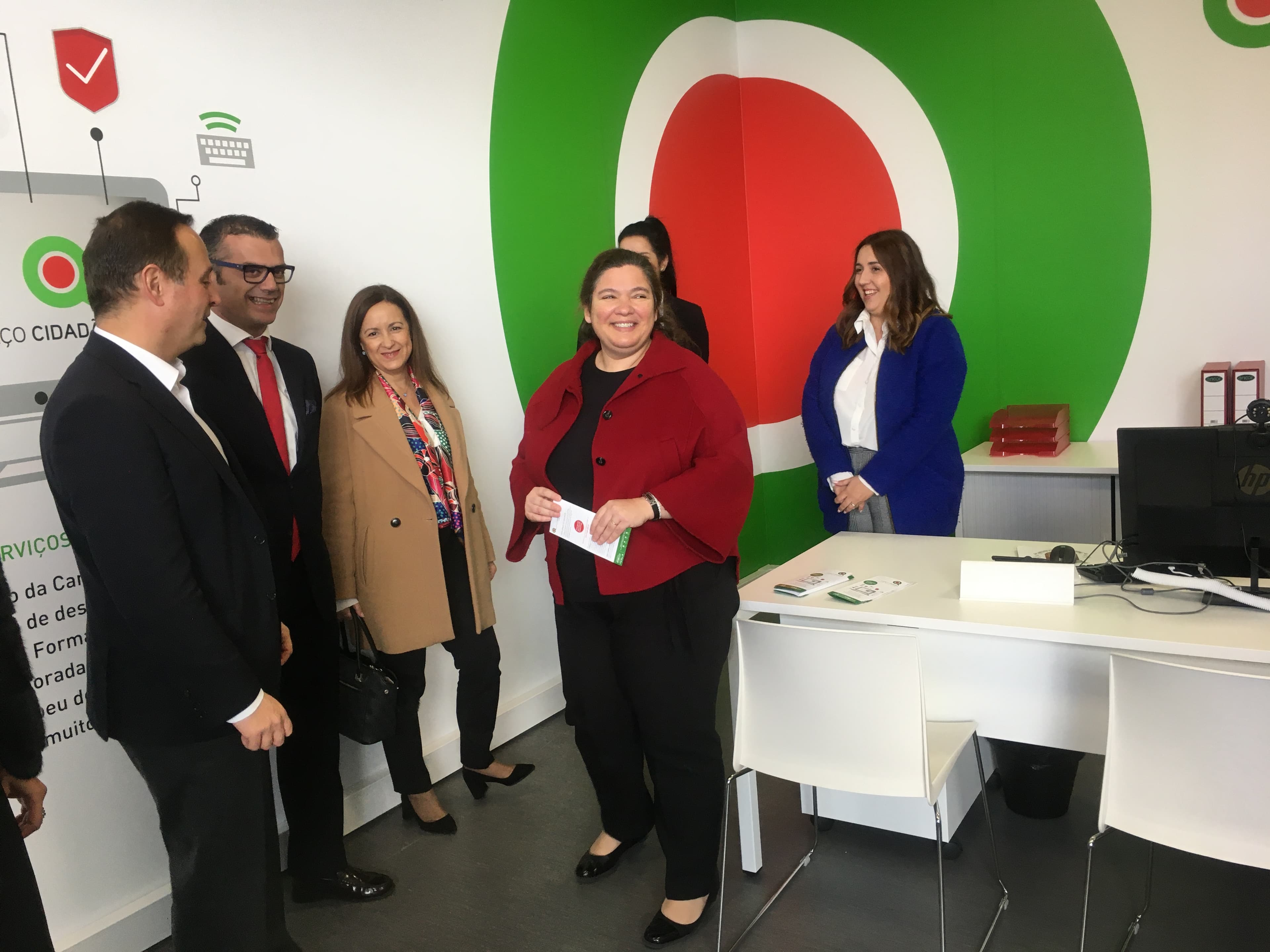 Ministra da Modernização do Estado e da Administração Pública, Alexandra Leitão, e Secretária de Estado da Inovação e da Modernização Administrativa, Maria de Fátima Fonseca, na abertura do Espaço Cidadão de Alcântara, Lisboa, 18 novembro 2019