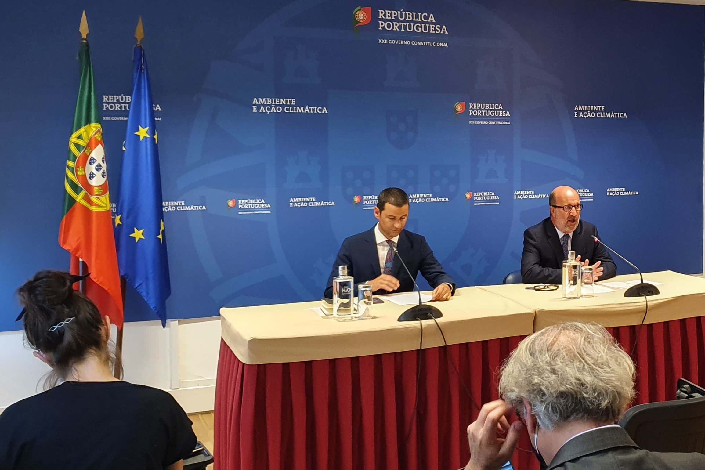 Ministro do Ambiente e da Ação Climática, João Pedro Matos Fernandes, e Secretário de Estado Adjunto e da Energia, João Galamba, na conferência de imprensa sobre o último leilão solar, Lisboa, 26 agosto 2020