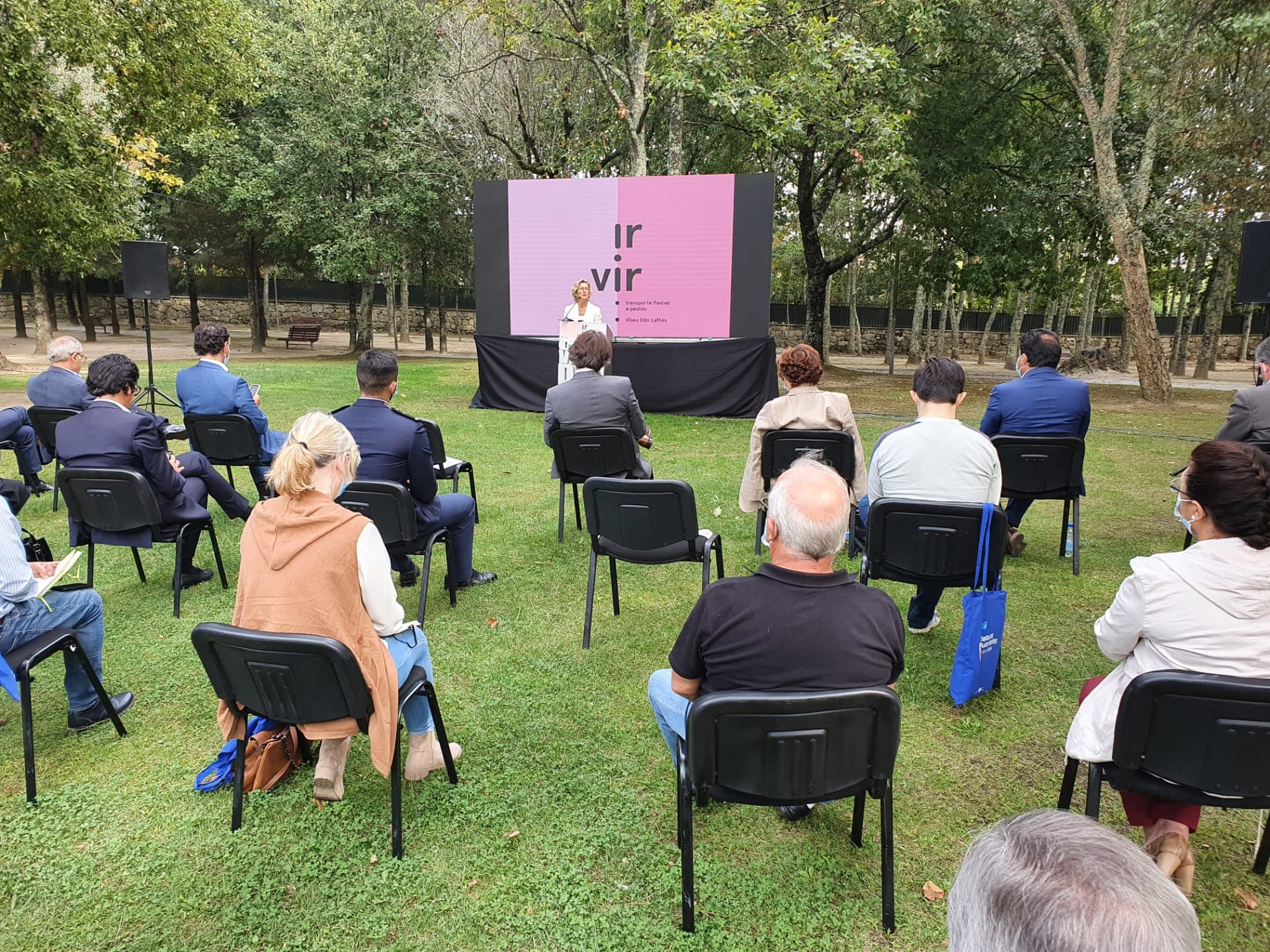 Ministra da Coesão Territorial, Ana Abrunhosa, na apresentação do projeto de transporte flexível da Comunidade Intermunicipal Viseu Dão Lafões, Tondela, 1 outubro 2021