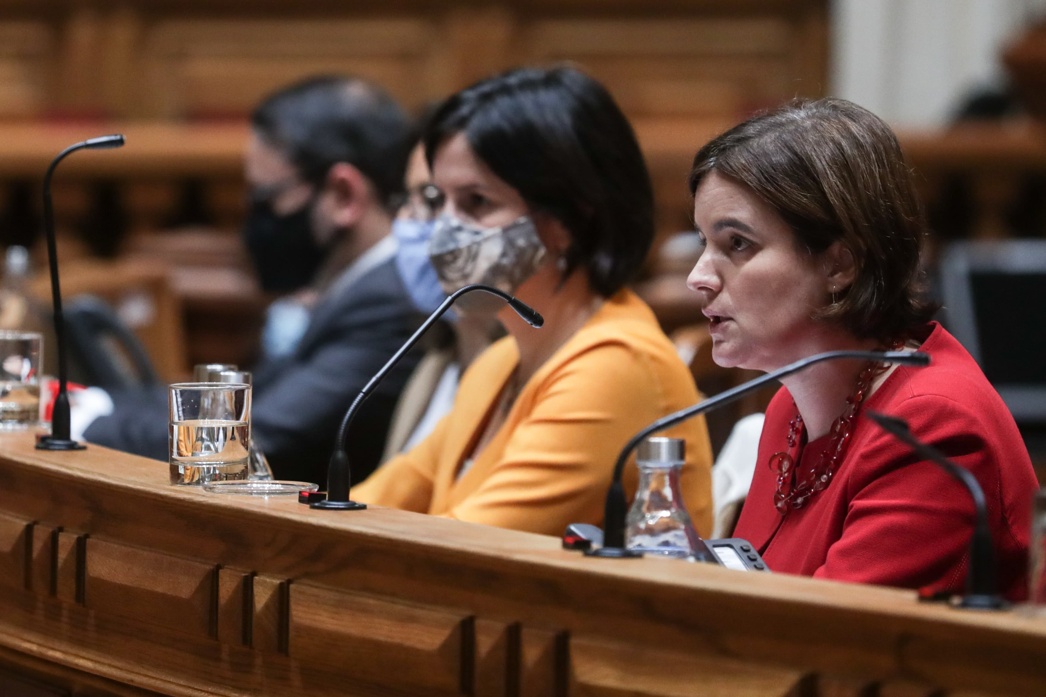 Ministra de Estado e da Presidência, Mariana Vieira da Silva, na Comissão de Orçamento e Finanças, Assembleia da República, 6 novembro de 2020 (Foto: Tiago Petinga/LUSA)