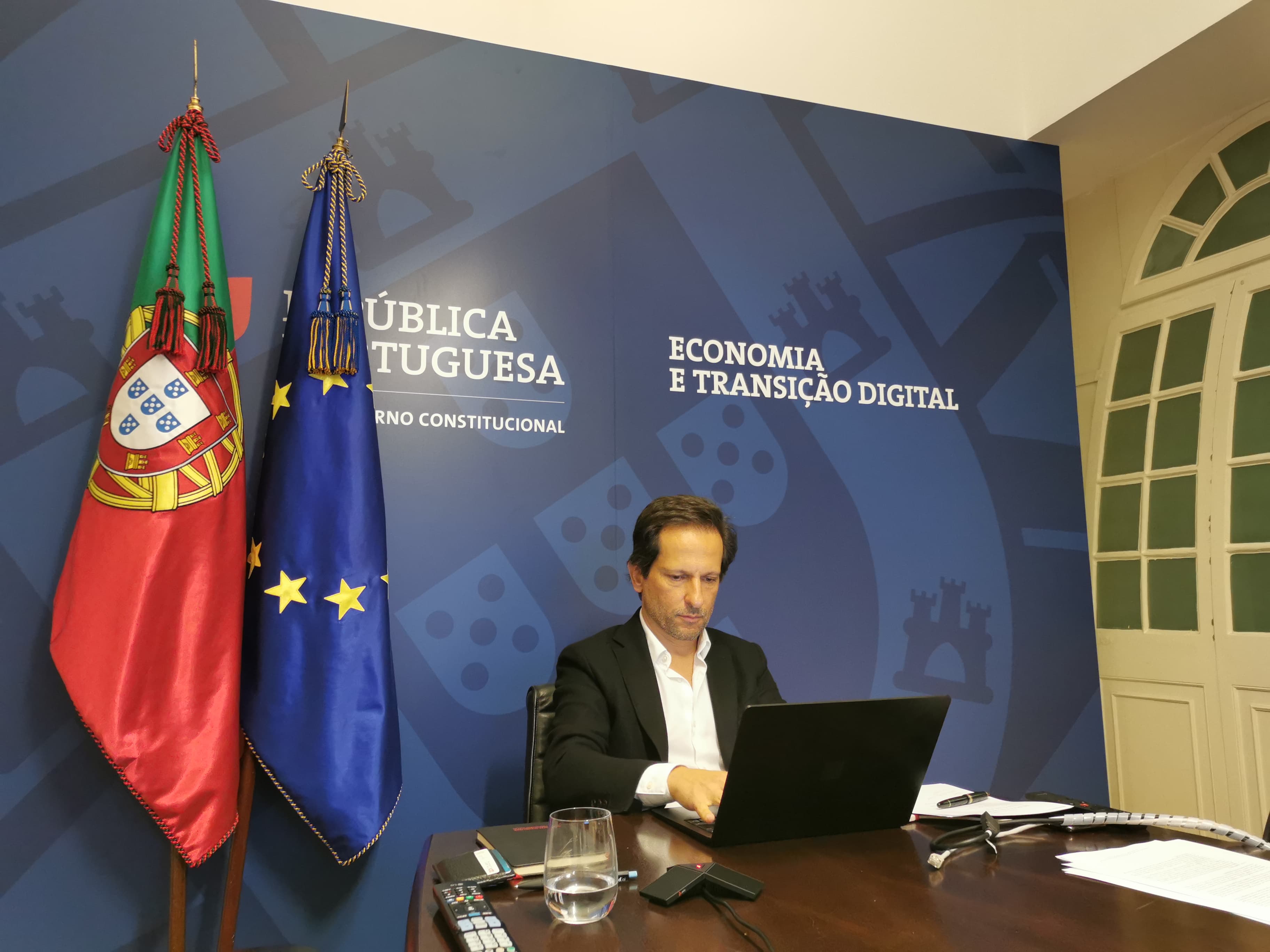 Secretário de Estado para a Transição Digital, André de Aragão Azevedo, durante a reunião por videoconferência dos países do D9+, Lisboa, 27 janeiro 2021