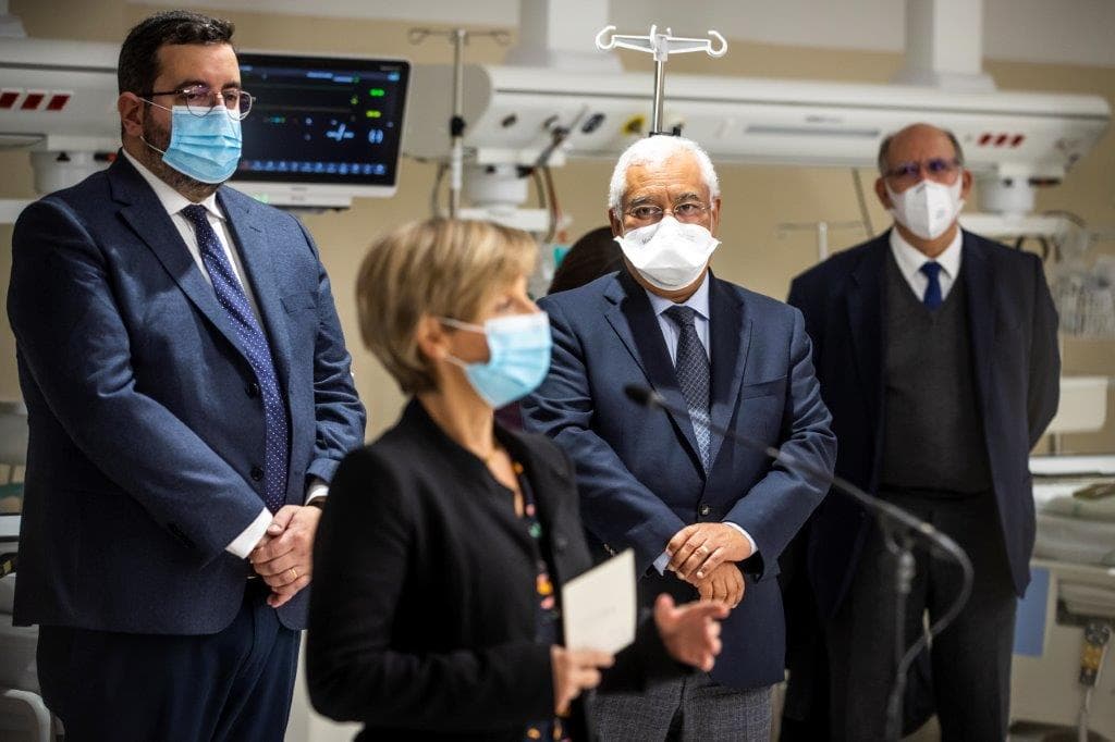 Primeiro-Ministro António Costa e Ministra da Saúde, Marta Temido, inauguram a nova unidade de cuidados intensivos do Hospital Amadora-Sintra, 30 dezembro 2020 (foto José Sena Goulão/Lusa)