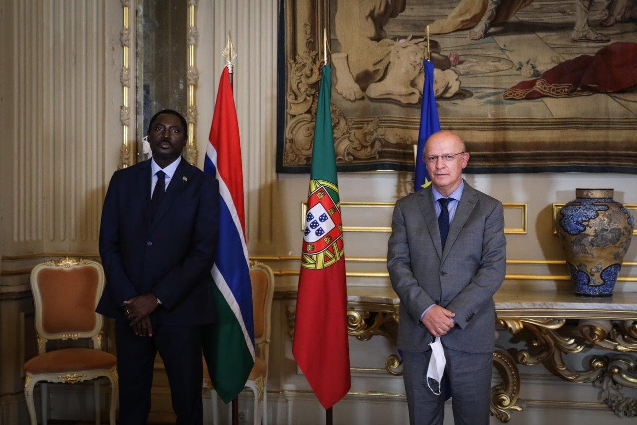 Ministro de Estado e Negócios Estrangeiros, Santos Silva, e Ministro dos Negócios Estrangeiros da Gâmbia, Mamadu Tangara, Lisboa, 13 maio 2021 (foto: Rodrigo Antunes/Lusa)