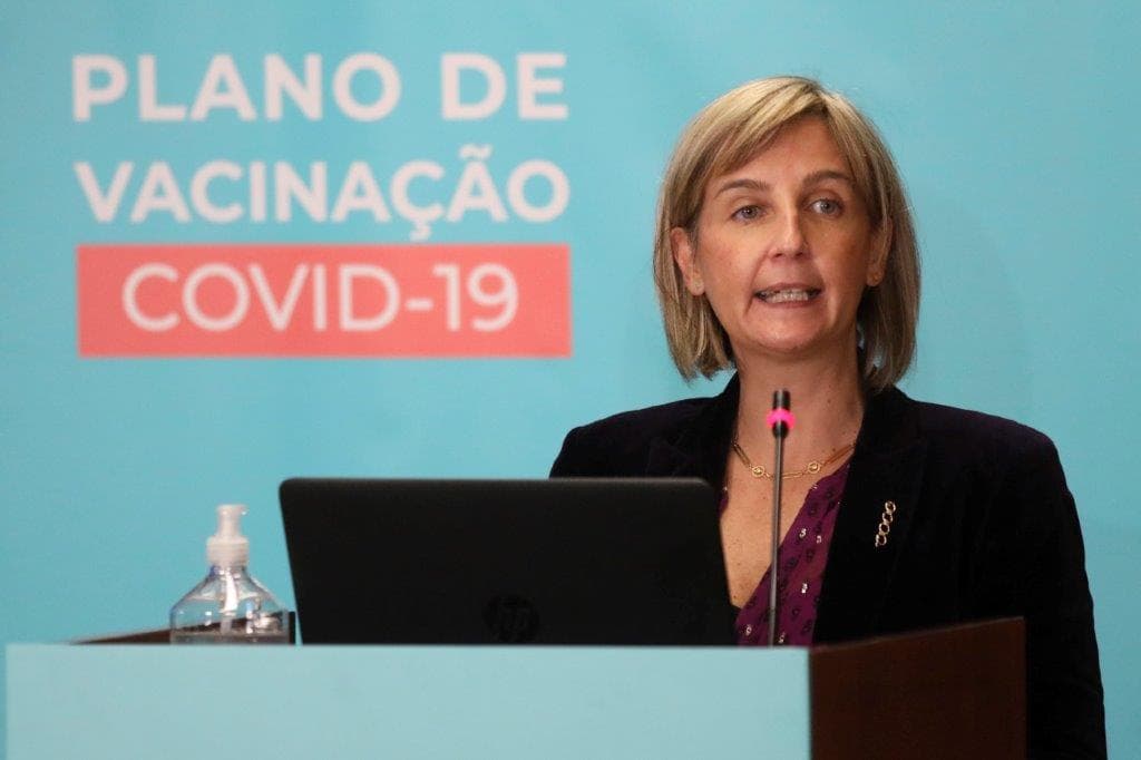 Ministra da Saúde, Marta Temido, na apresentação do plano de vacinação para a Covid-19, Lisboa, 3 dezembro 2020 (foto: André Kosters/Lusa)