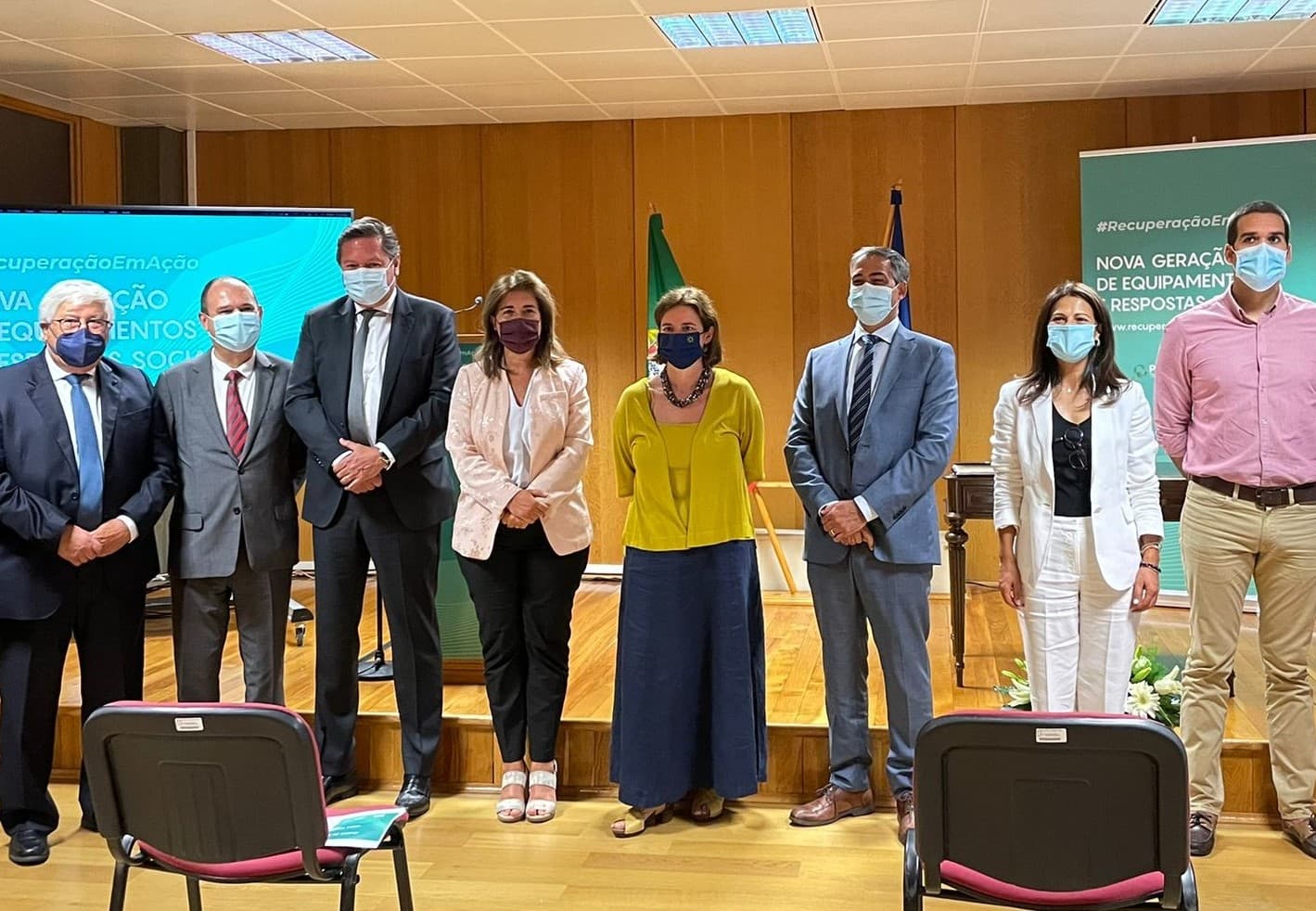 Ministra de Estado e da Presidência e Ministra do Trabalho, Solidariedade e Segurança Social na assinatura do contrato de financiamento da Nova Geração de Equipamentos e Respostas Sociais, Guarda, 31 agosto 2021