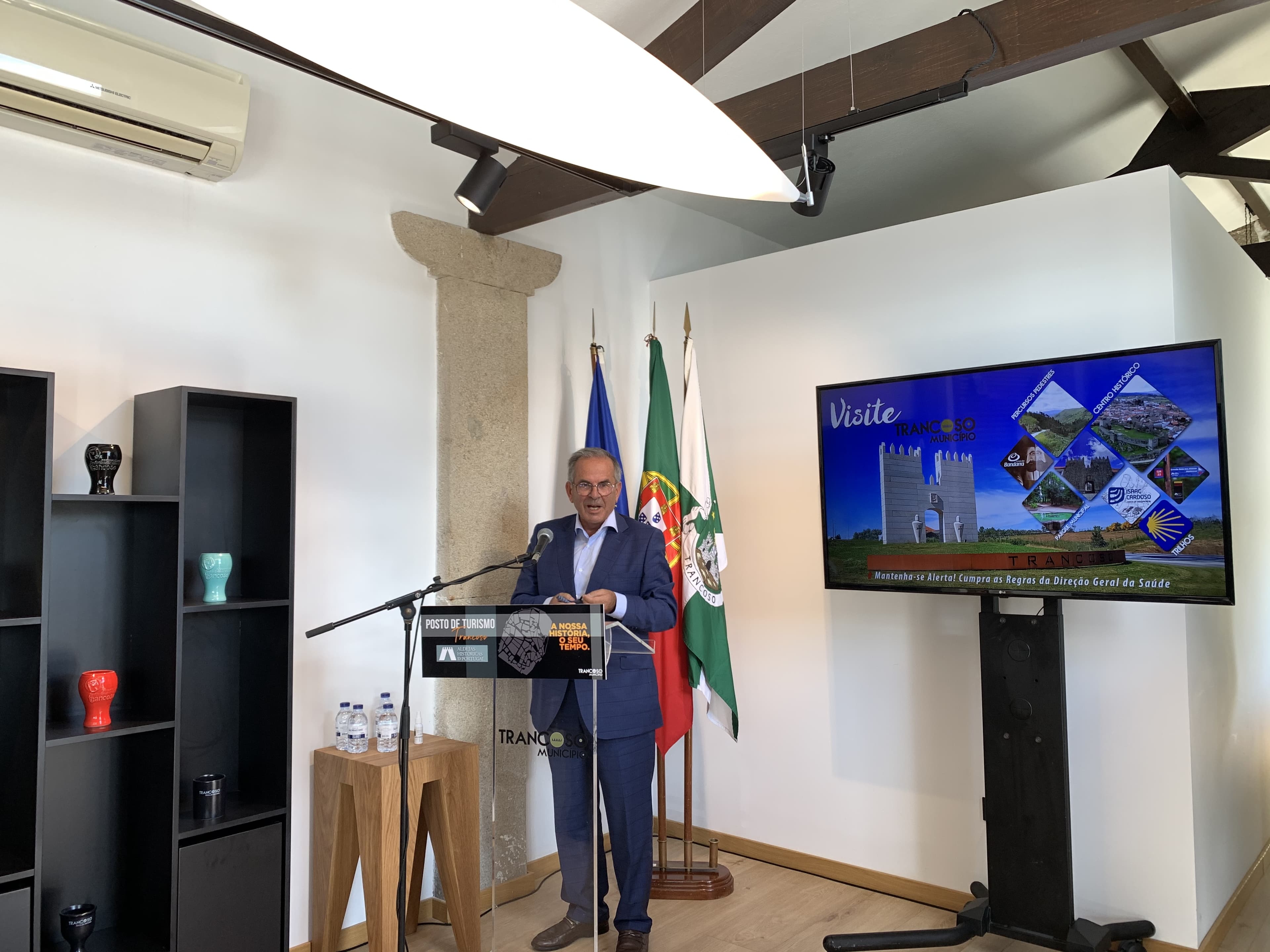 Secretário de Estado Adjunto e do Desenvolvimento Regional, Carlos Miguel, durante a visita a Trancoso, 25 setembro 2020