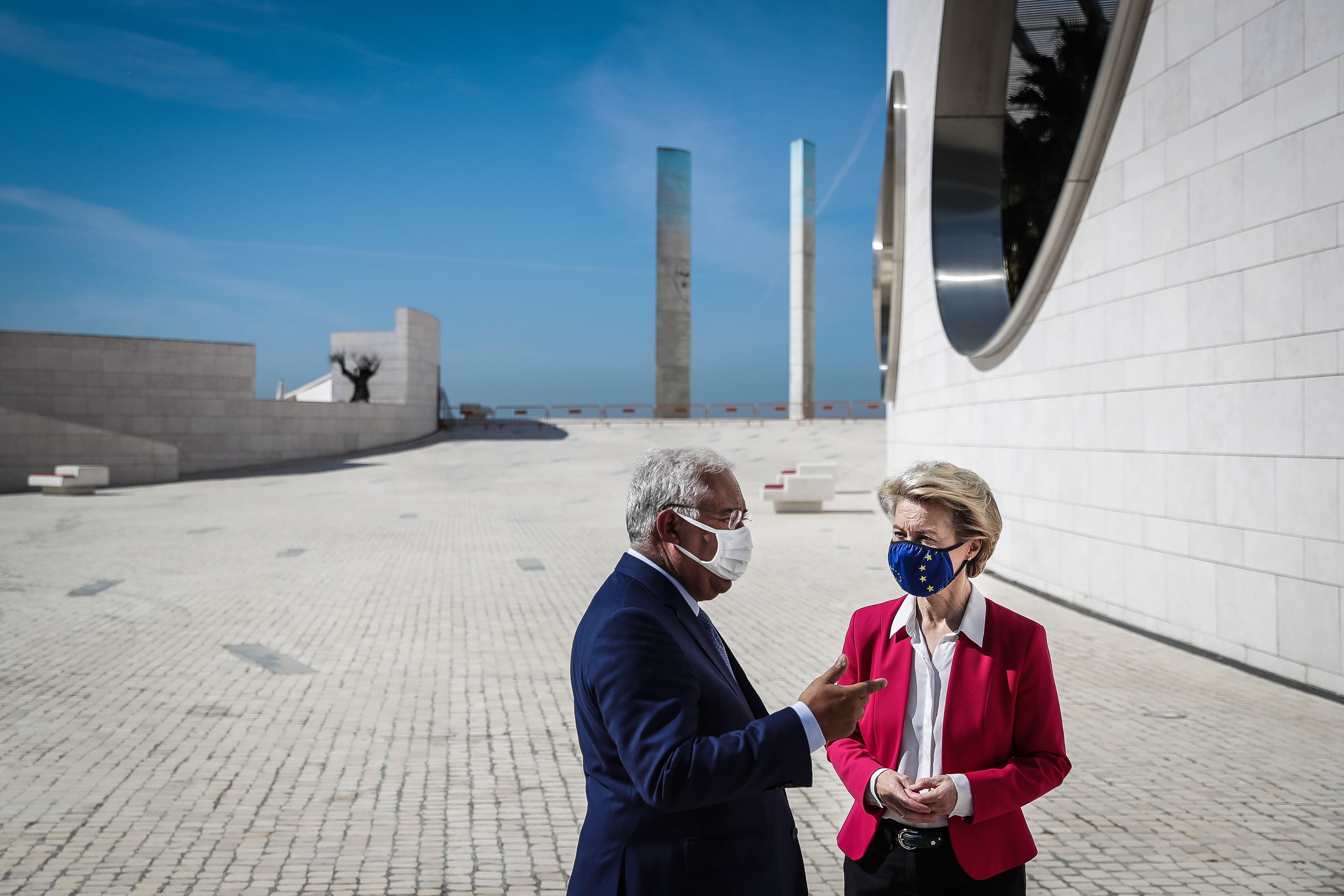 Primeiro-Ministro, António Costa, e Presidente da Comissão Europeia, Ursula Von Der Leyen, antes da apresentação dos Planos de Recuperação e Resiliência Europeu e português, Lisboa, 29 setembro 2020 (Foto: Mário Cruz/LUSA)