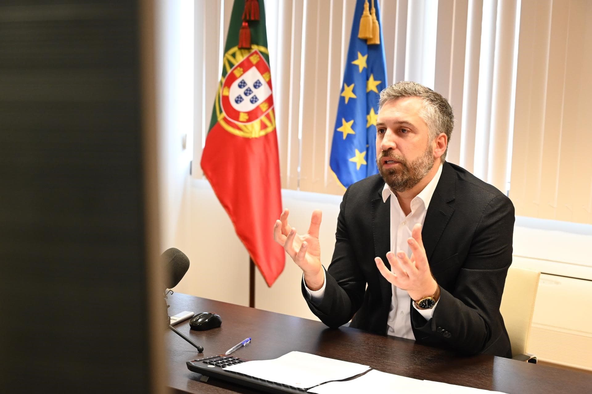 Ministro das Infraestruturas e da Habitação, Pedro Nuno Santos, durante a Comissão dos Transportes e do Turismo do Parlamento Europeu, Lisboa, 26 janeiro 2021