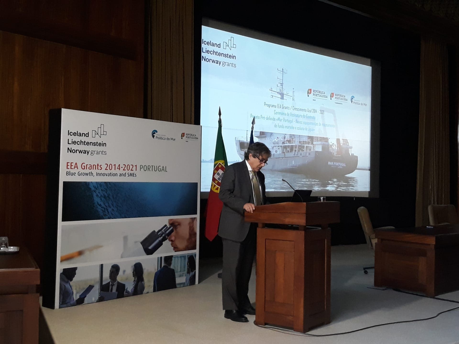 Ministro do Mar, Ricardo Serrão Santos, a cerimónia de assinatura do contrato do projeto pré-definido do Programa EEA Grants/Crescimento Azul 2014-2021, Algés, 17 julho 2020