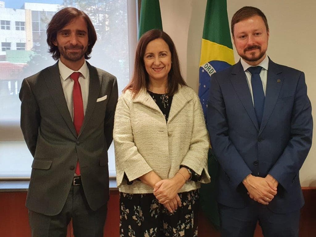 Secretários de Estado Maria de Fátima Fonseca e José Couto com o Secretário de Gestão e Desempenho de Pessoal da Secretaria Especial de Desburocratização do Ministério da Economia do Brasil, Wagner Lenhart, Lisboa, 27 fevereiro 2020