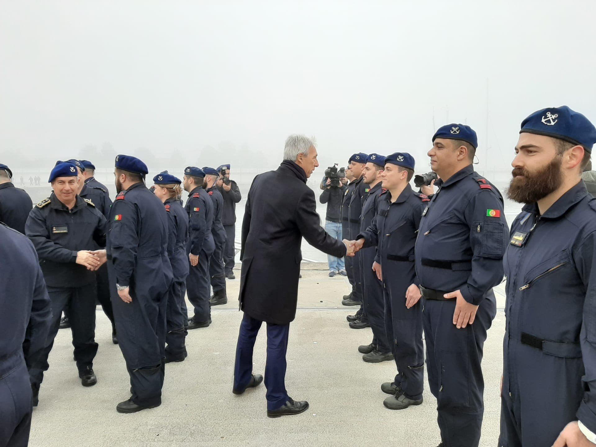 Ministro da Defesa Nacional, João Gomes Cravinho, na despedida ao submarino Tridente, Almada, 13 janeiro 2020