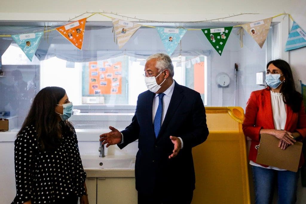 Primeiro-Ministro António Costa e Ministra do Trabalho, Solidariedade e Segurança Social, Ana Mendes Godinho, visitam creche para avaliar adaptação às medidas de segurança, Lisboa, 14 maio 2020 (Foto: Nuno Fox/Lusa)