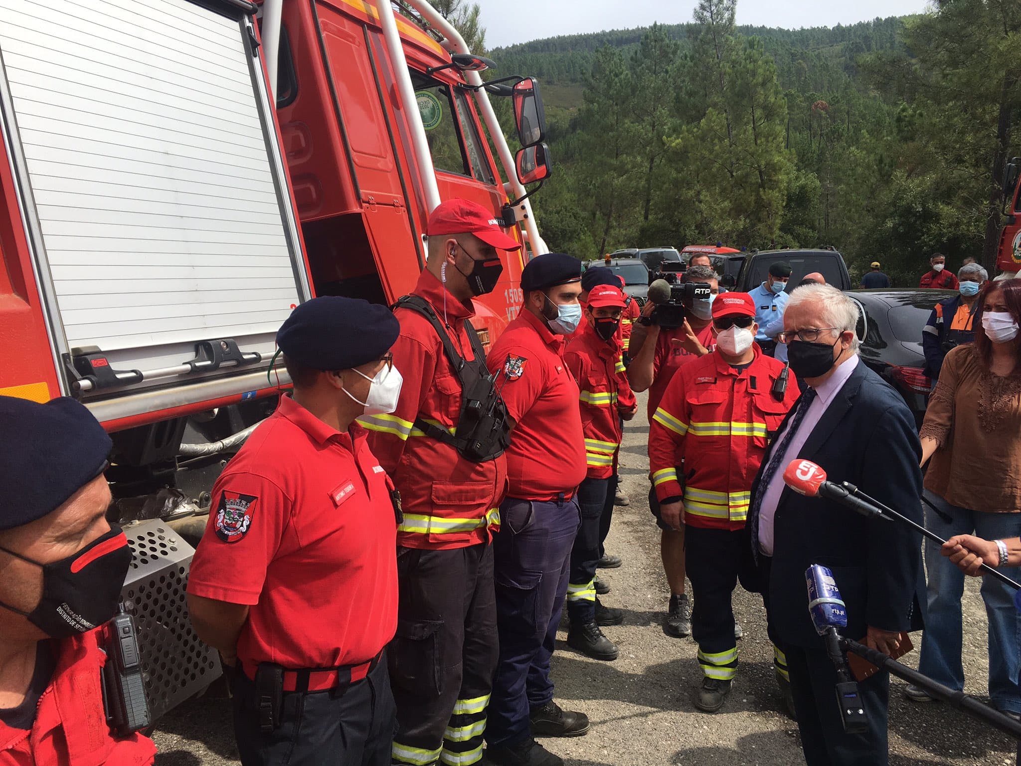 Ministro da Administração Interna, Eduardo Cabrita, visita o Posto de Comando Operacional do incêndio rural de Proença-a-Nova, 16 setembro 2020