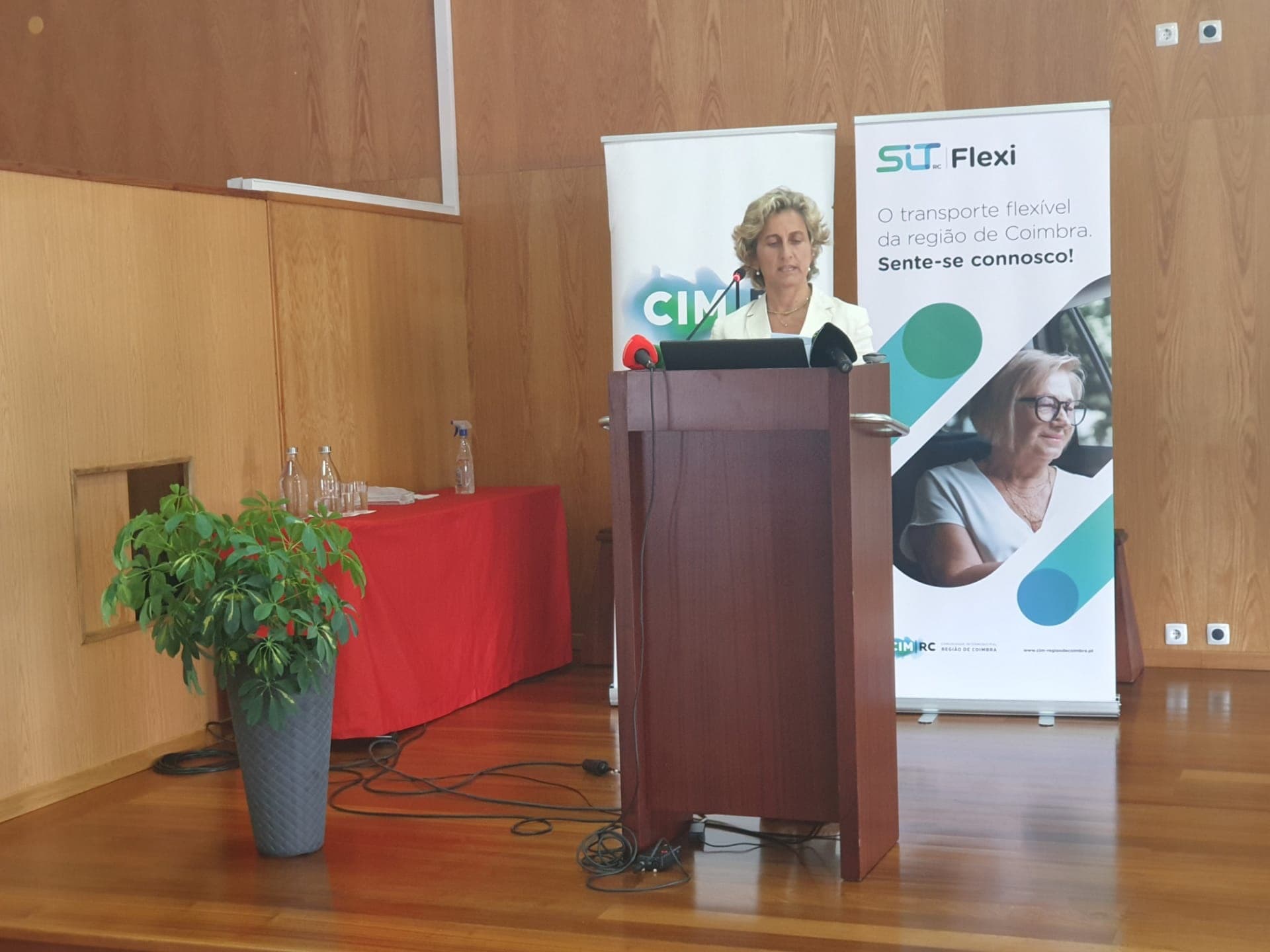 Ministra da Coesão Territorial, Ana Abrunhosa, durante a apresentação do SIT Flexi (Transporte Flexível a Pedido) em Vila Nova de Poiares, 25 junho 2021