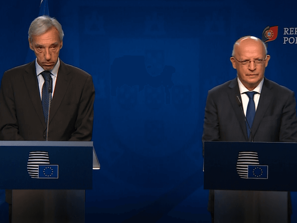 Ministros de Estado e dos Negócios Estrangeiros, Santos Silva e da Defesa Nacional, Gomes Cravinho, na conferência de imprensa após o Conselho de Ministros da União Europeia, Bruxelas, 21 março 2022