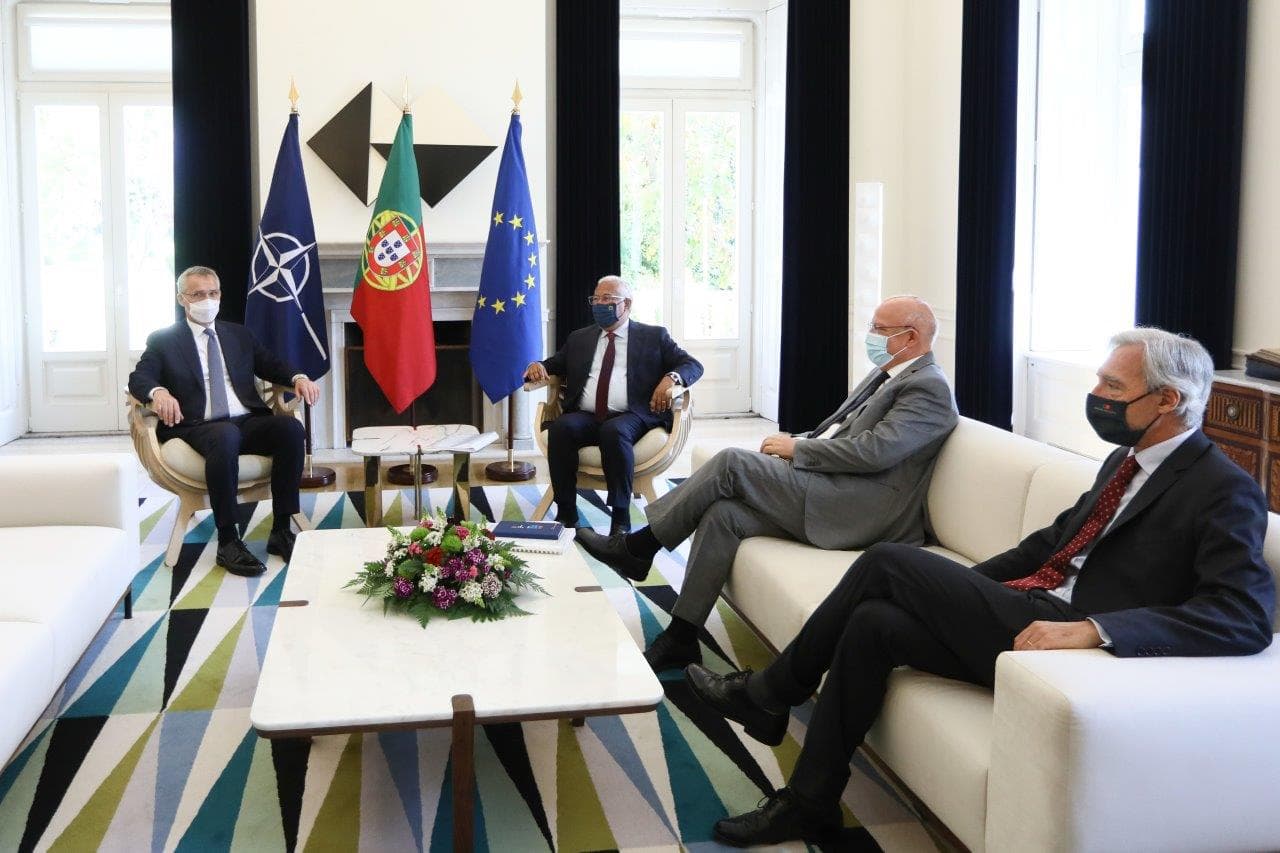 Primeiro-Ministro António Costa, Ministros Augusto Santos Silva e João Gomes Cravinho, com o Secretário-Geral da NATO, Jens Stoltenberg, Lisboa, 26 maio 2021 (foto: António Cotrim/Lusa)