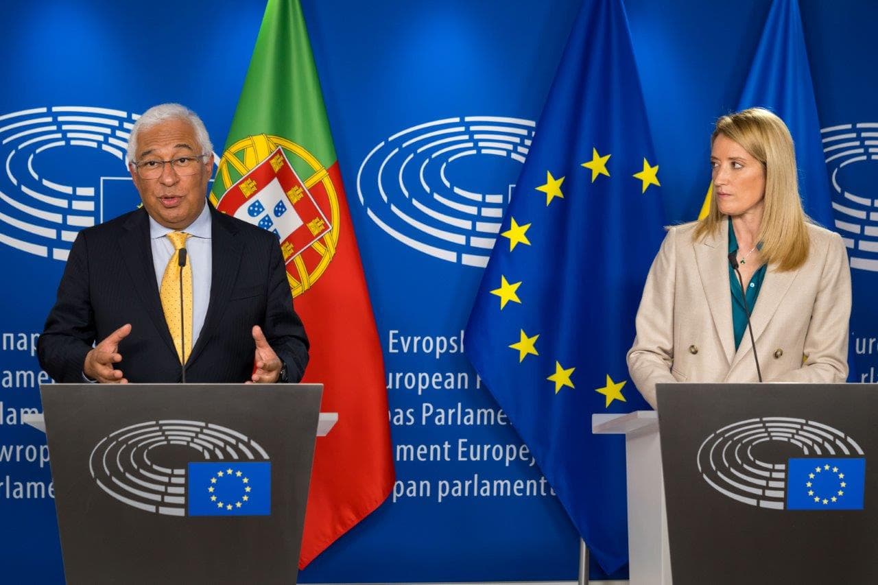Primeiro-Ministro António Costa com a Presidente do Parlamento Europeu, Roberta Metsola, Bruxelas, 16 março 2022 (Foto: Daina Le Lardic/PE)