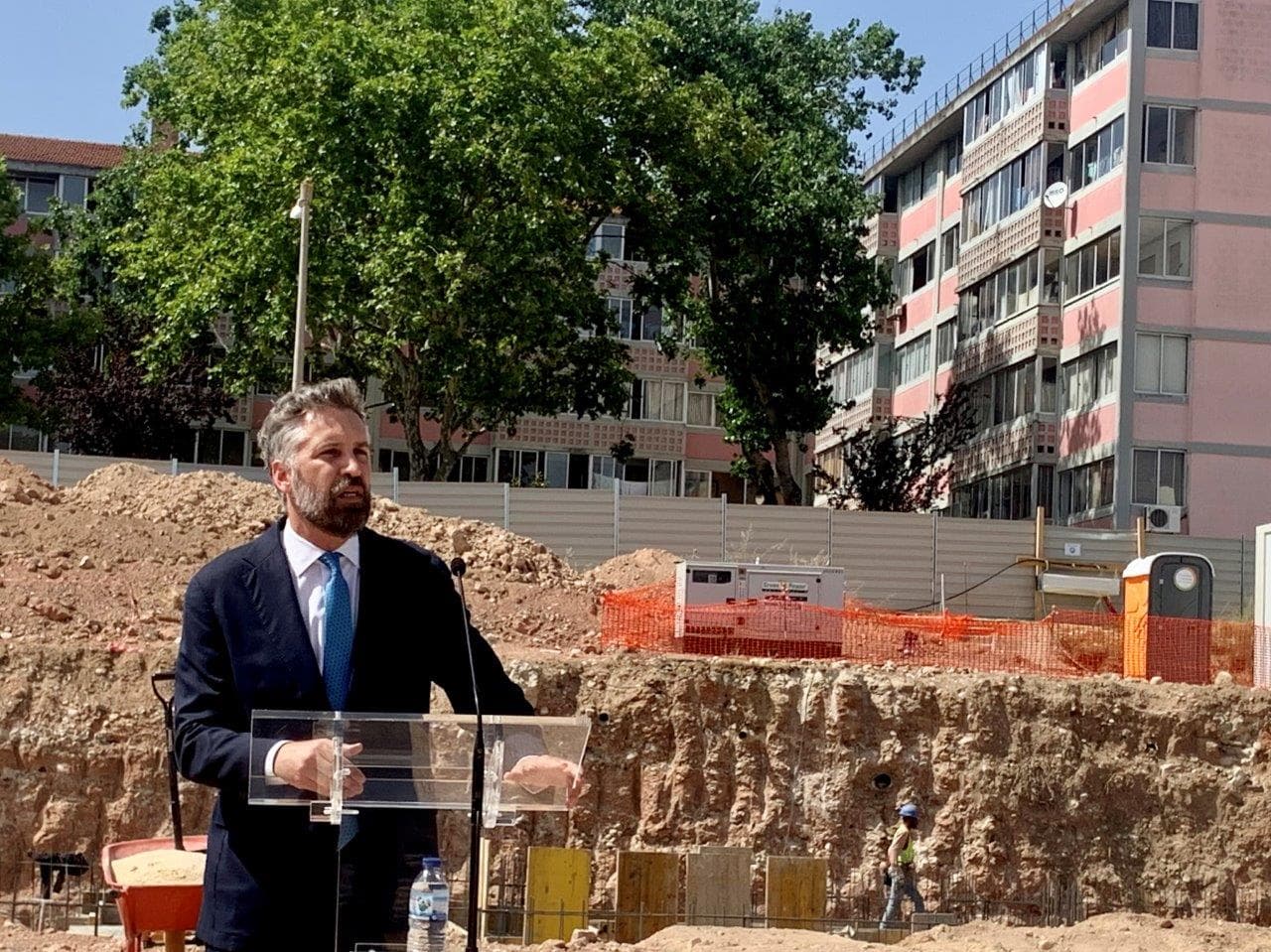 Ministro das Infraestruturas e da Habitação, Pedro Nuno Santos, no lançamento da primeira pedra da construção de 70 fogos no Bairro Padre Cruz, Lisboa, 14 junho 2022